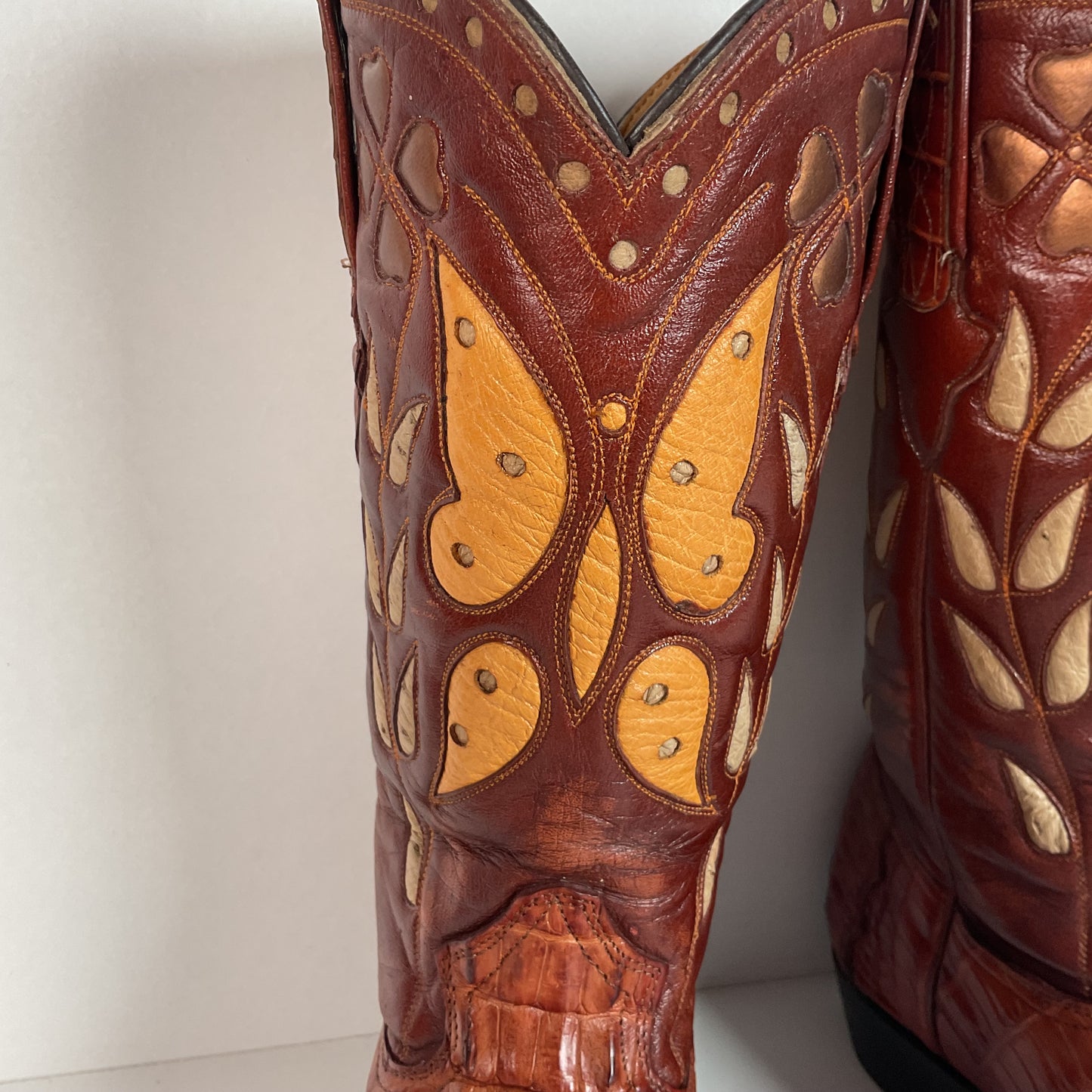 Cuadra Alligator Tail Cowgirl Boots | Butterfly Inlay | Men’s 7 | Women’s 8