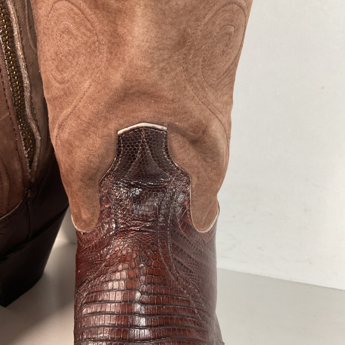 Vintage Larry Mahan Teju Lizard Cowgirl Boots | Pig Skin Suede Shaft | 6.5 B