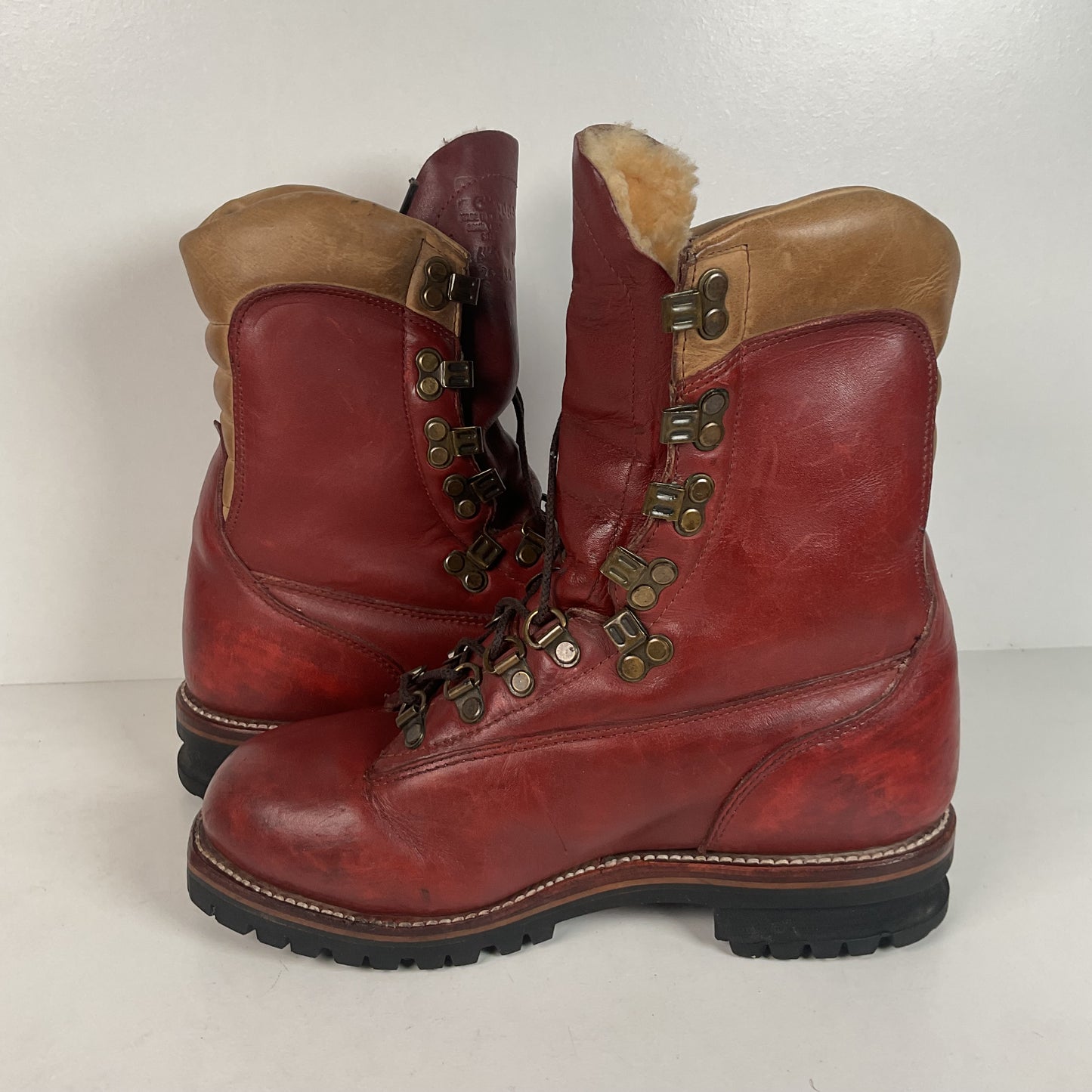 Chippewa Kush N’ Kollar Mountaineering Boots | Shearling | 6.5 E | Women’s 7.5