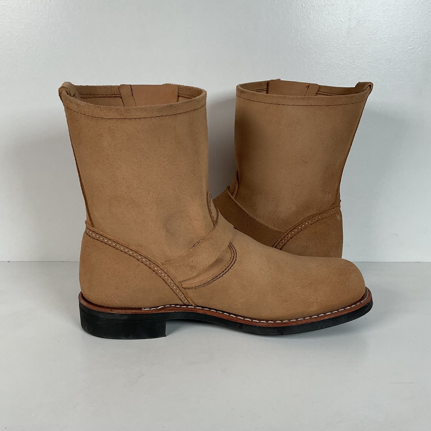 Red Wing Suede Engineer Boots | Rough Out | Sand Mojave | Women’s 8 B