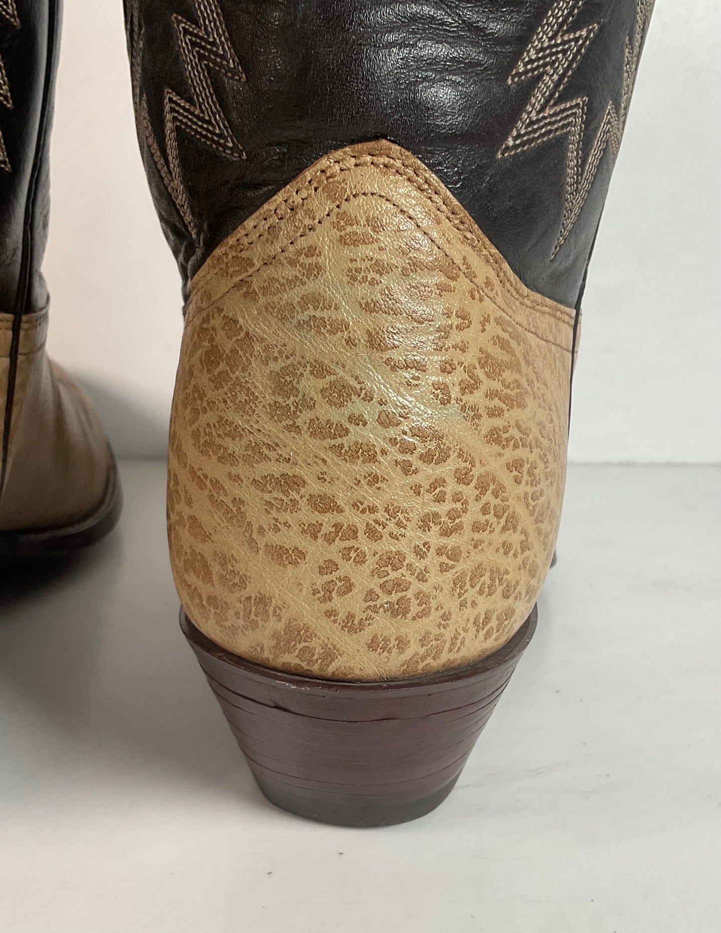 Vintage J Chisholm Tall Buckaroo Cowboy Boots 11 D USA Made Punchy