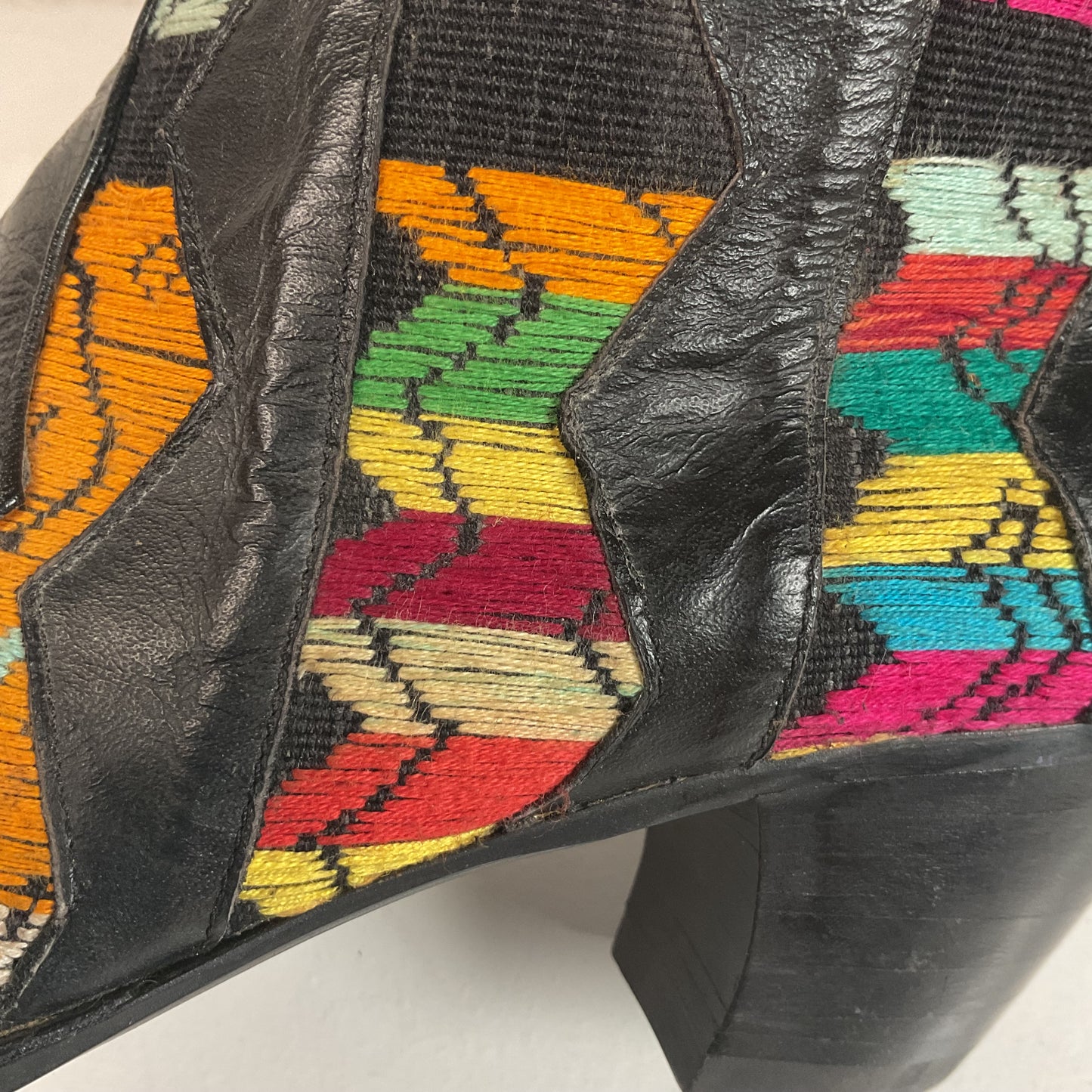 Tony Lama’s Hyer Cowgirl Boots 8 C Southwestern Aztec Woven Inlays