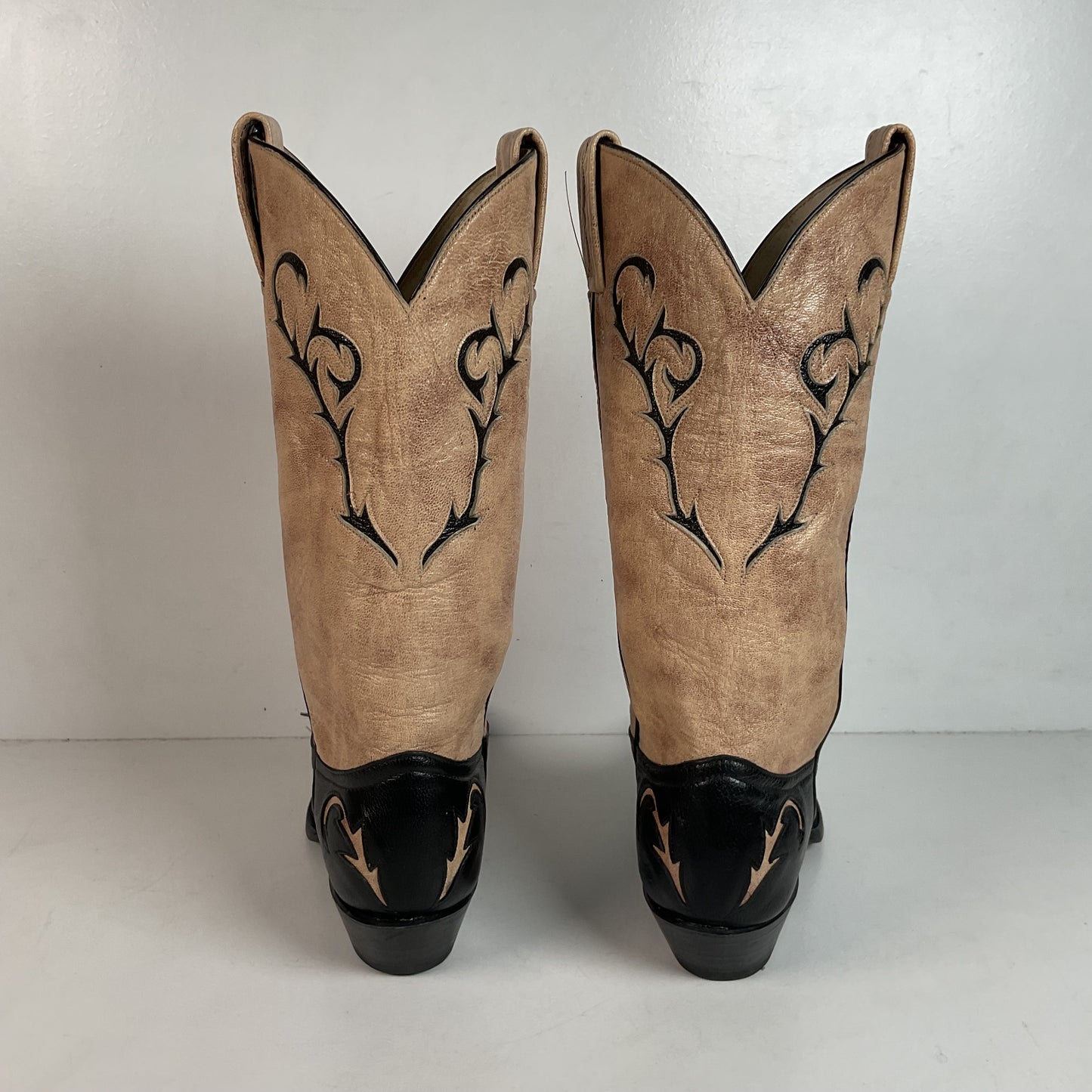 Tony Lama Cowgirl Boots — Tooled Inlay — USA Made — 8.5 M