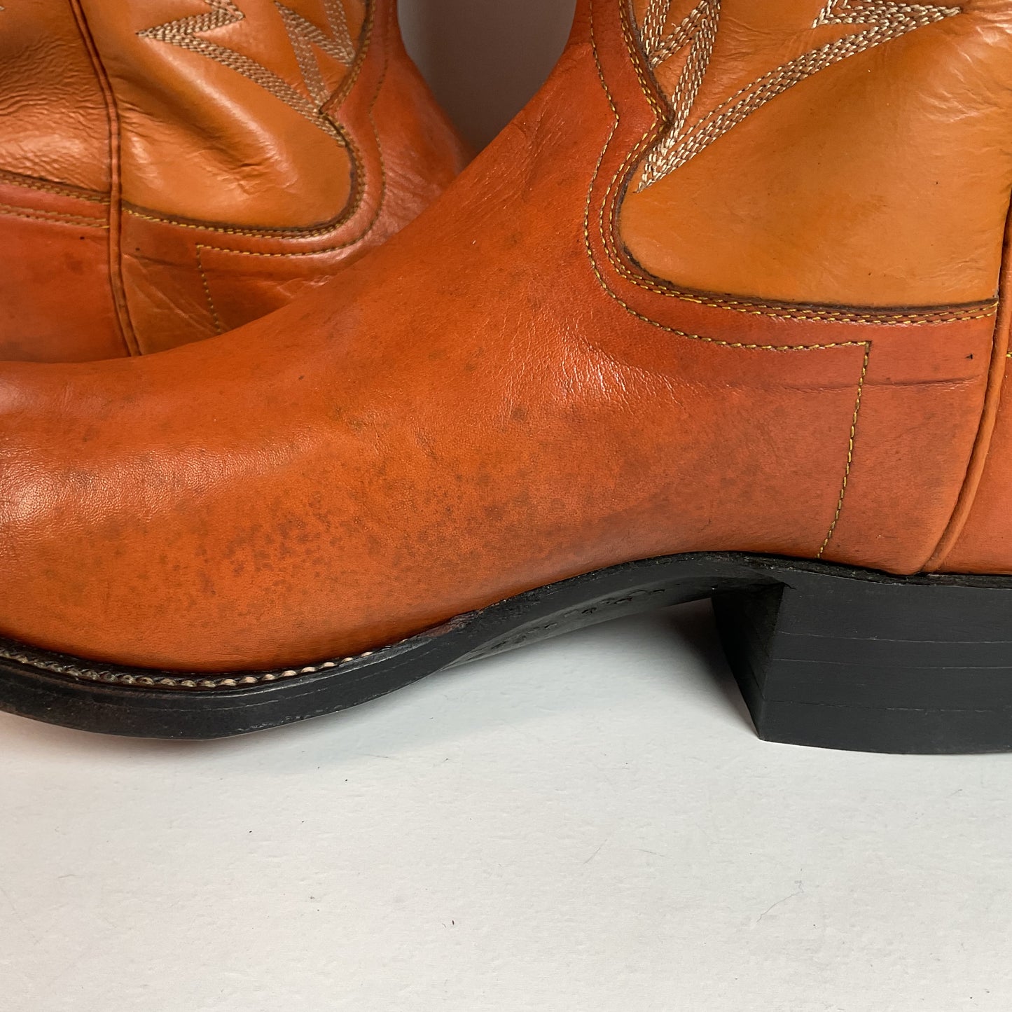 1960s Cowtown Handmade Cowboy Boots 13 D Pumpkin Orange Lizard Wingtip