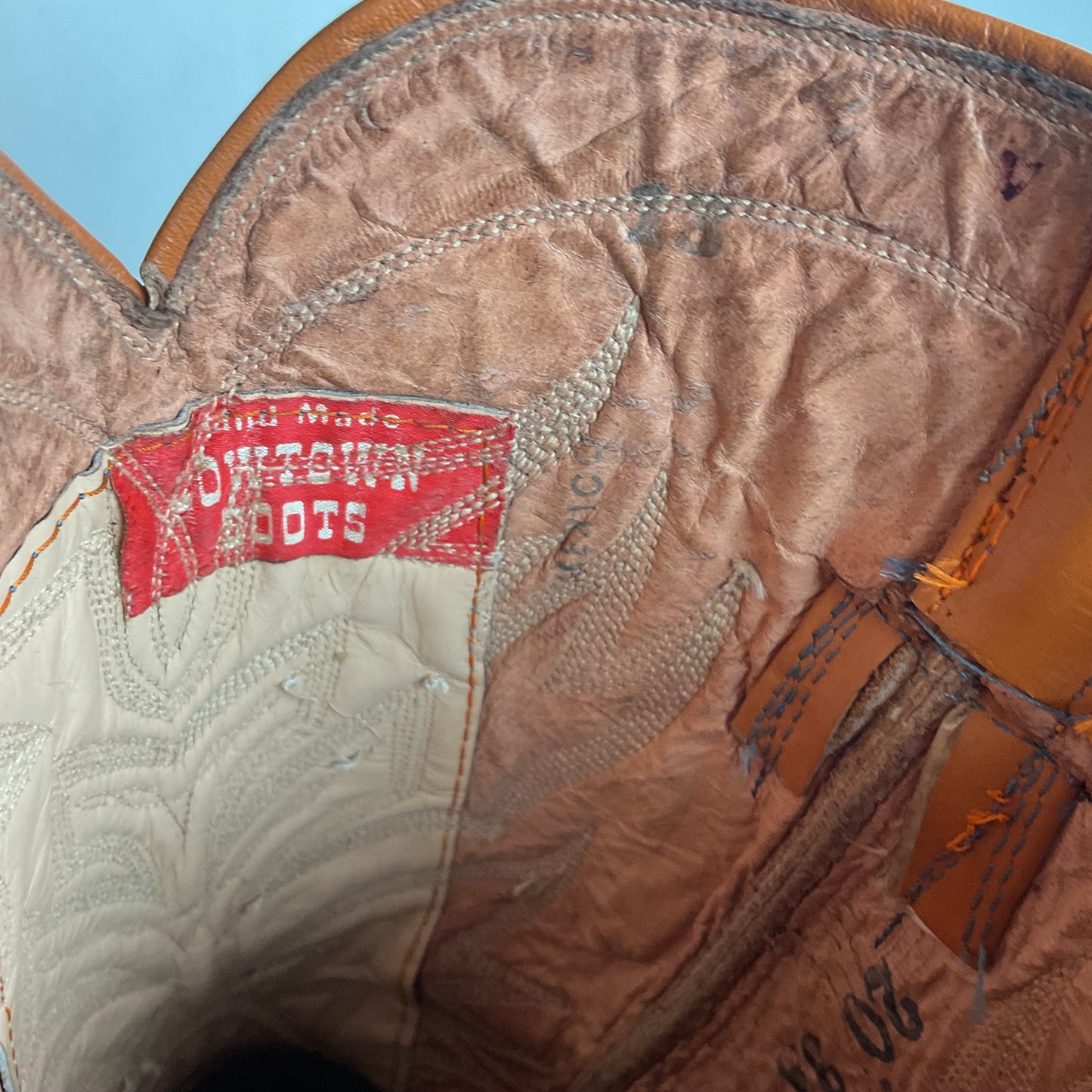 1960s Cowtown Handmade Cowboy Boots 13 D Pumpkin Orange Lizard Wingtip