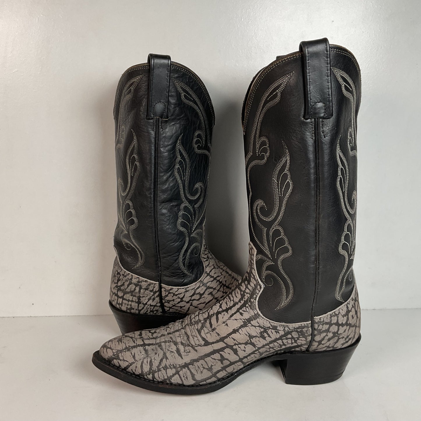 Vintage Dan Post Wildebeest Cowboy Boots 10 D USA Made Exotic