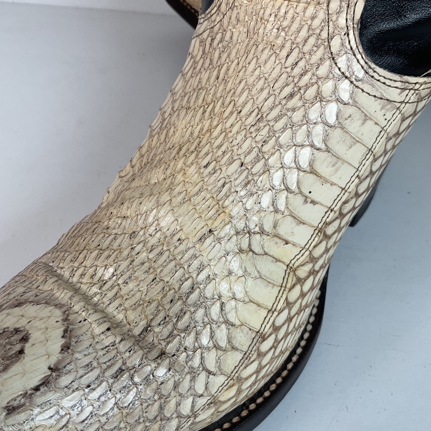Vintage J Chisholm King Cobra Cowboy Boots 8 D Exotic Snakeskin Head Cut