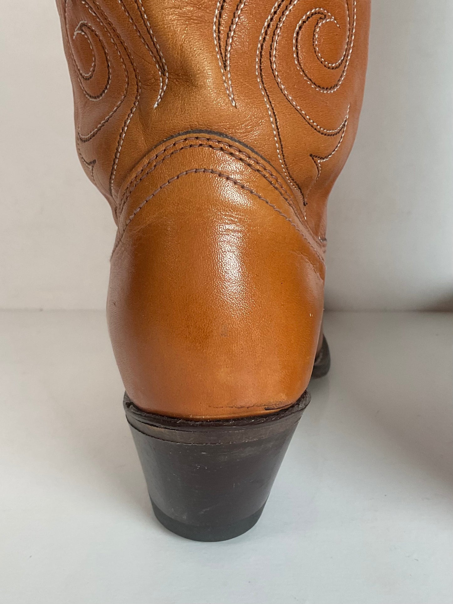 Vintage 1970s Acme Tooled Flower Inlay Cowgirl Boots 6.5 M USA Made