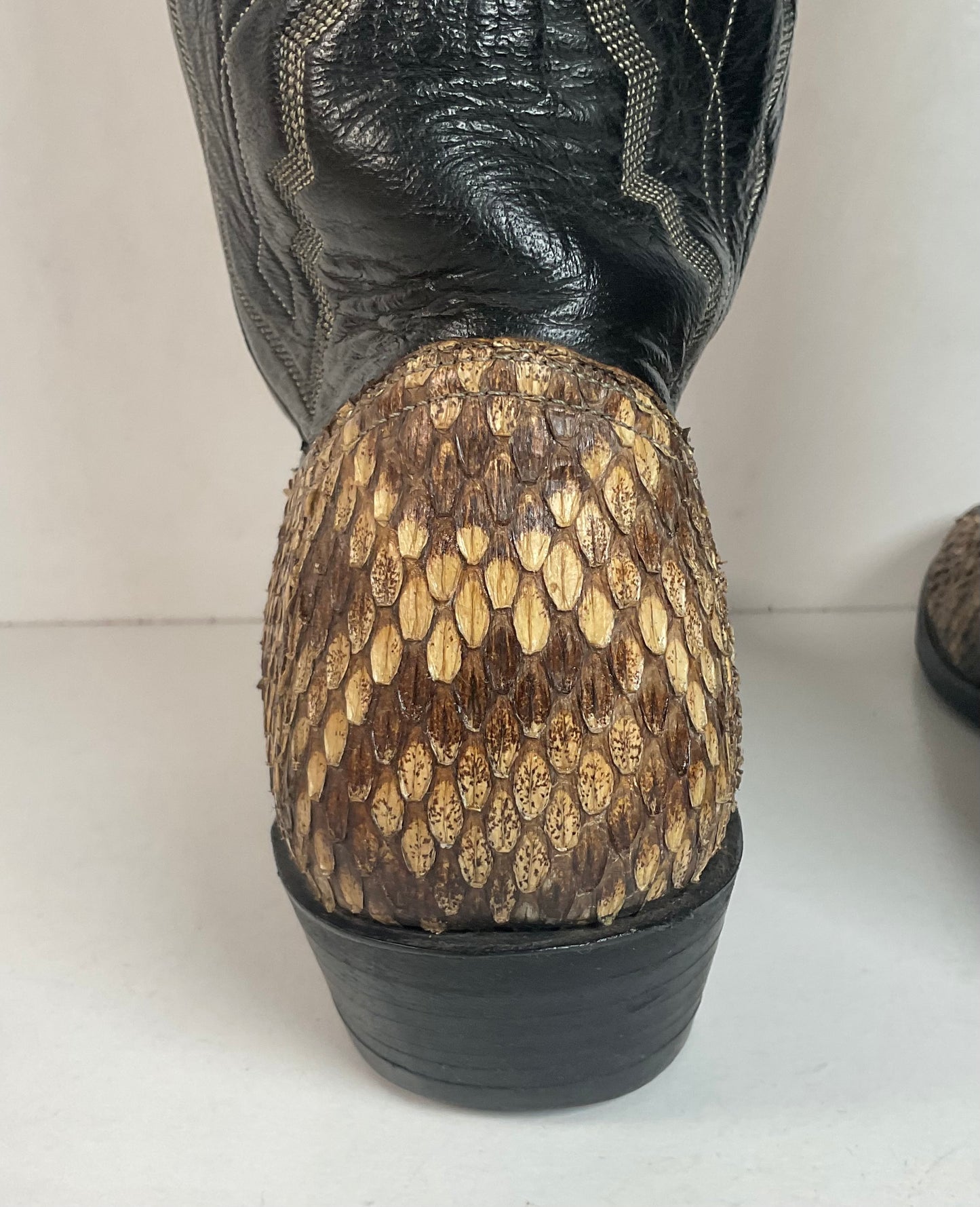 Diamondback Rattlesnake Cowboy Boots | Custom Made | Collar Overlay | Men’s 10 B