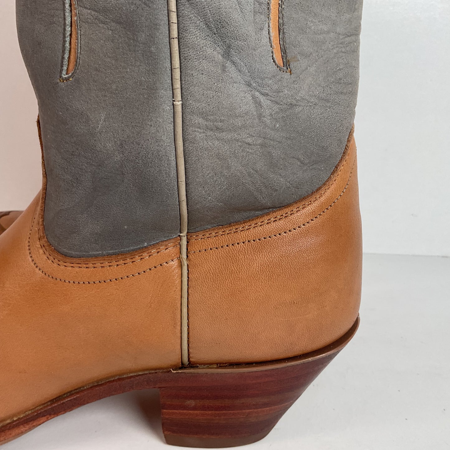 Vintage Justin Women’s Flower Cowgirl Boots | Tooled Inlay | USA Made | 8 B