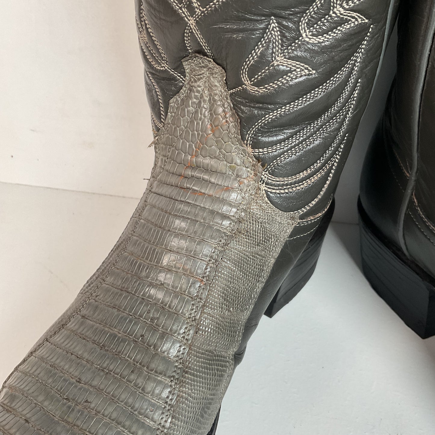Vintage Tony Lama Gold Label Cowgirl Boots 6.5 B Grey Lizard Teju