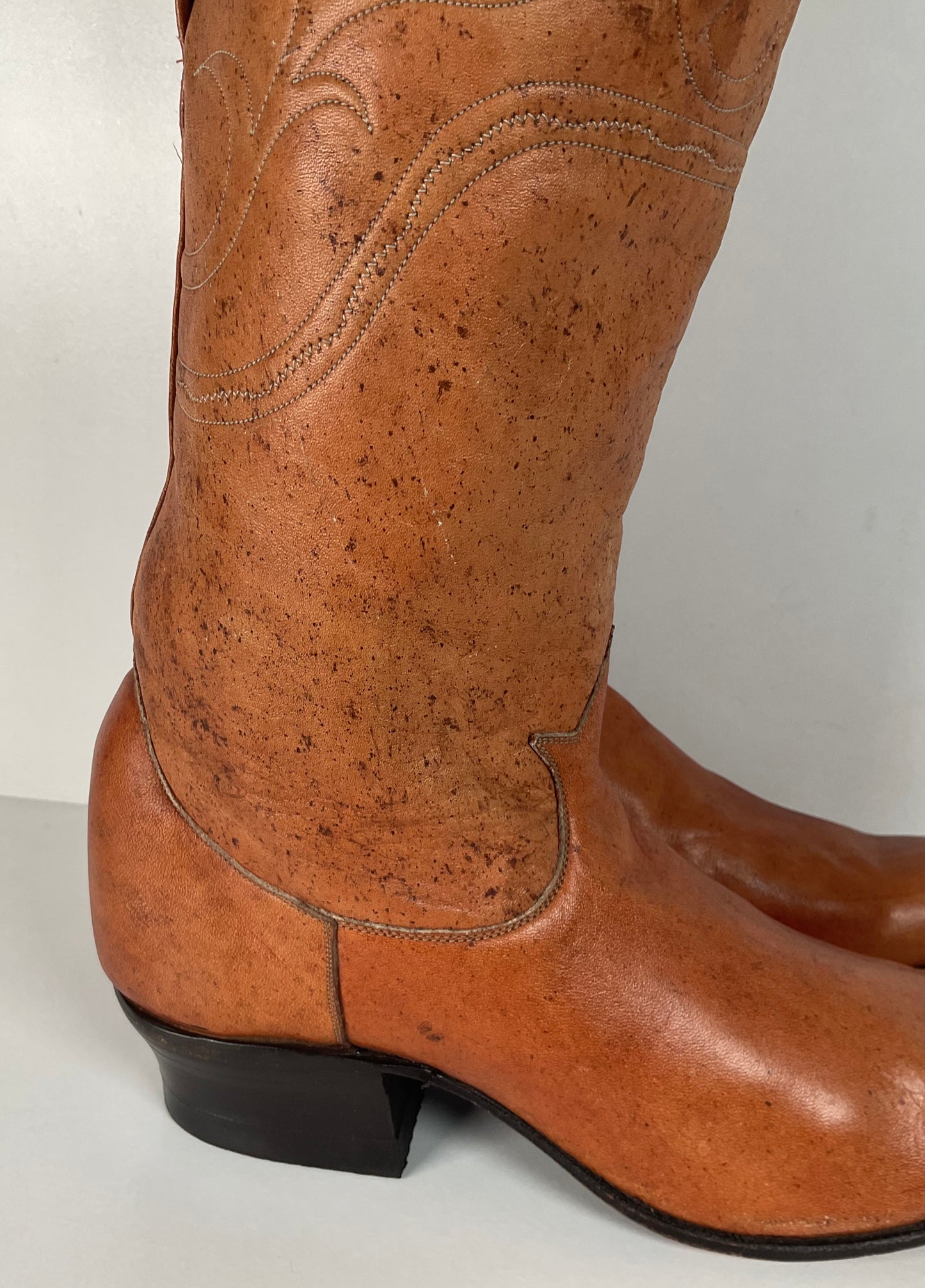 Vintage 1960s Tony Lama Cowgirl Boots 7 B Cavalry Style Black Label