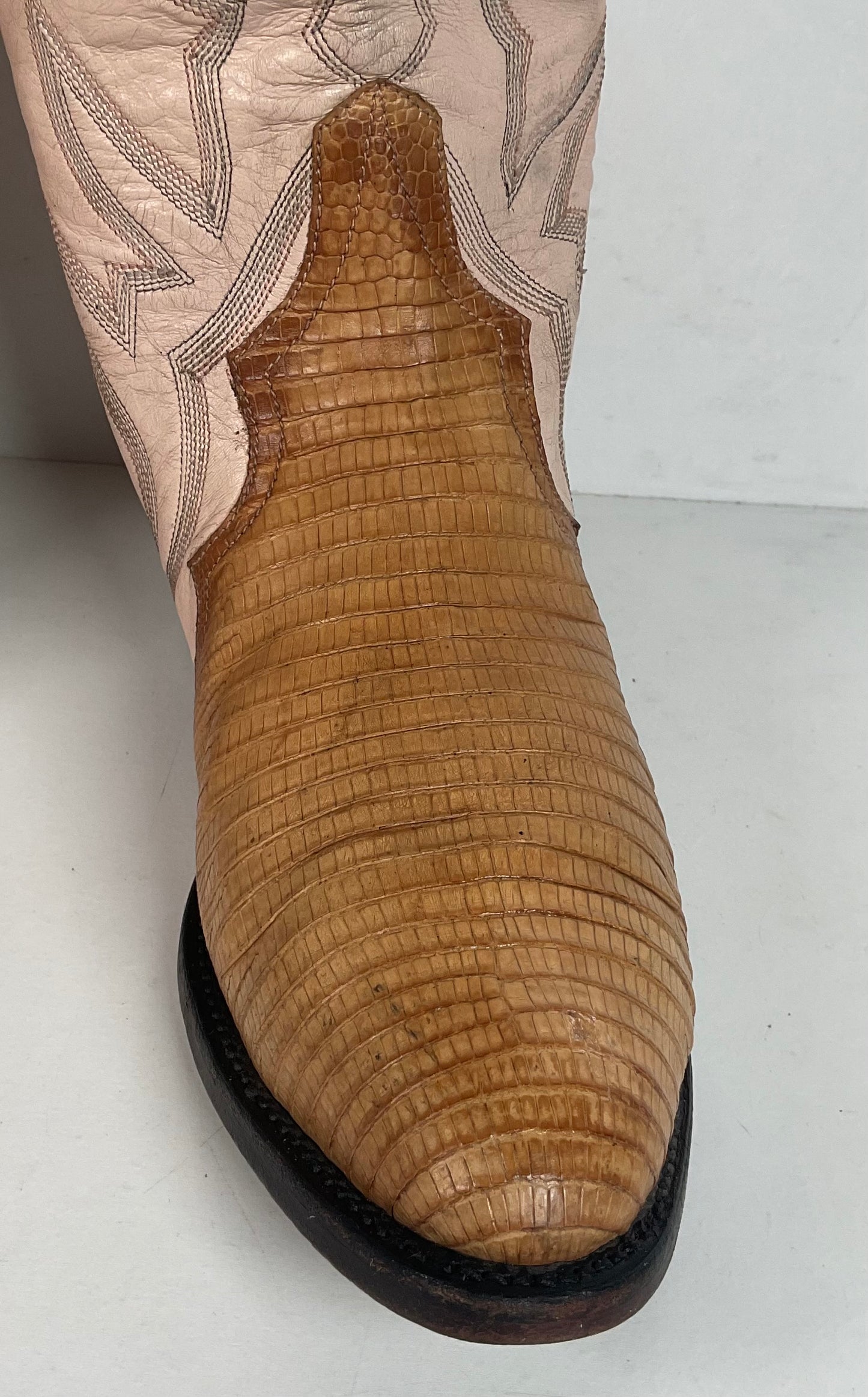 Vintage Larry Mahan Teju Lizard Cowgirl Boots | Peach | 1980s | Women’s 6 B