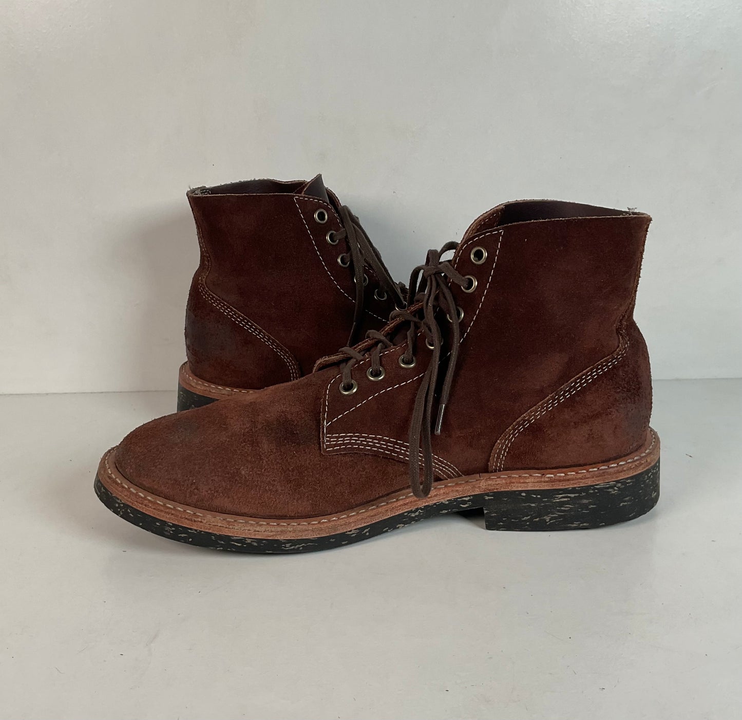 Oak Street Rough Out Suede Trench Boot 8.5 Dr. Sole Original