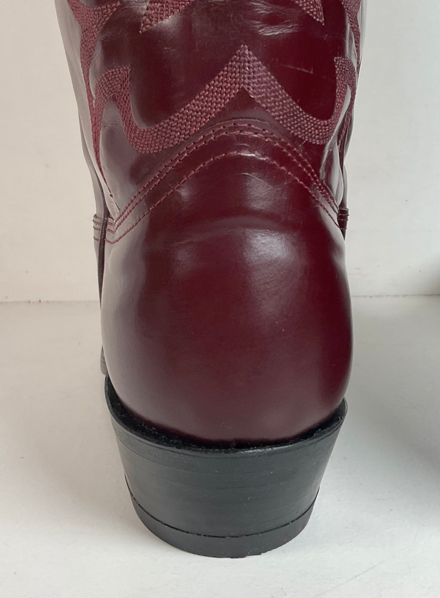 Vintage Nocona Legacy Cowboy Boots 9.5 E Burgundy Calf USA Made