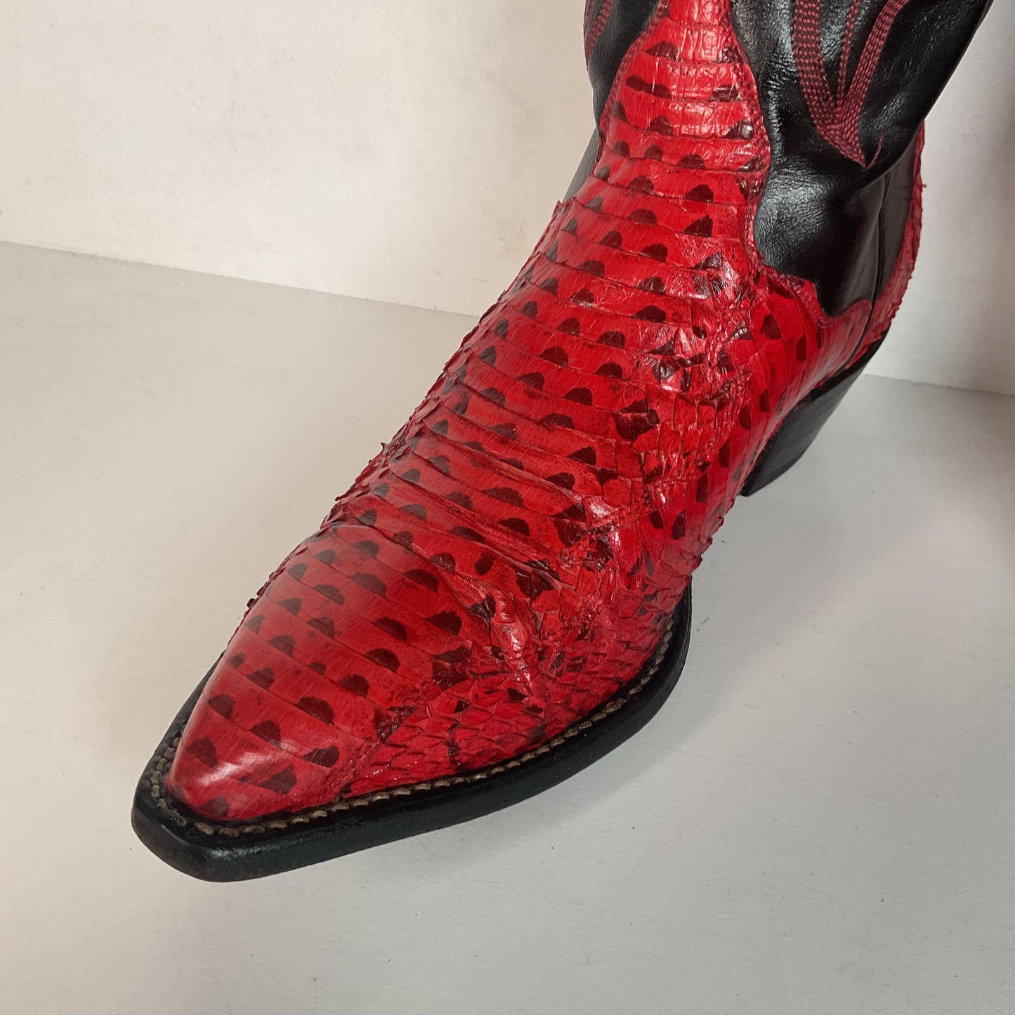 Tony Lama Tall Red Viper Snakeskin Cowgirl Boots 6 M Thieves Market