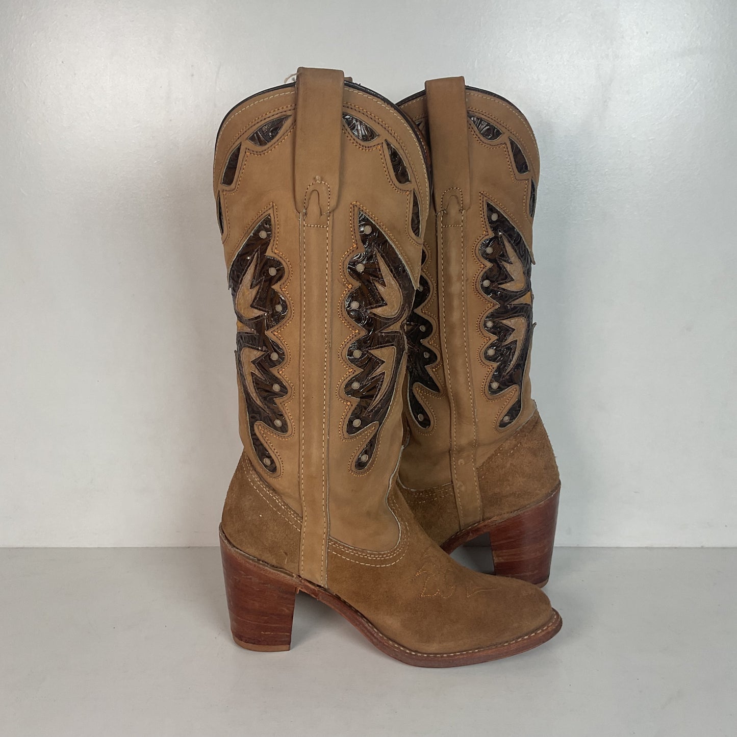 Vintage Miss Capezio Butterfly Inlay Cowgirl Boots 6.5 M USA Rough Out Suede