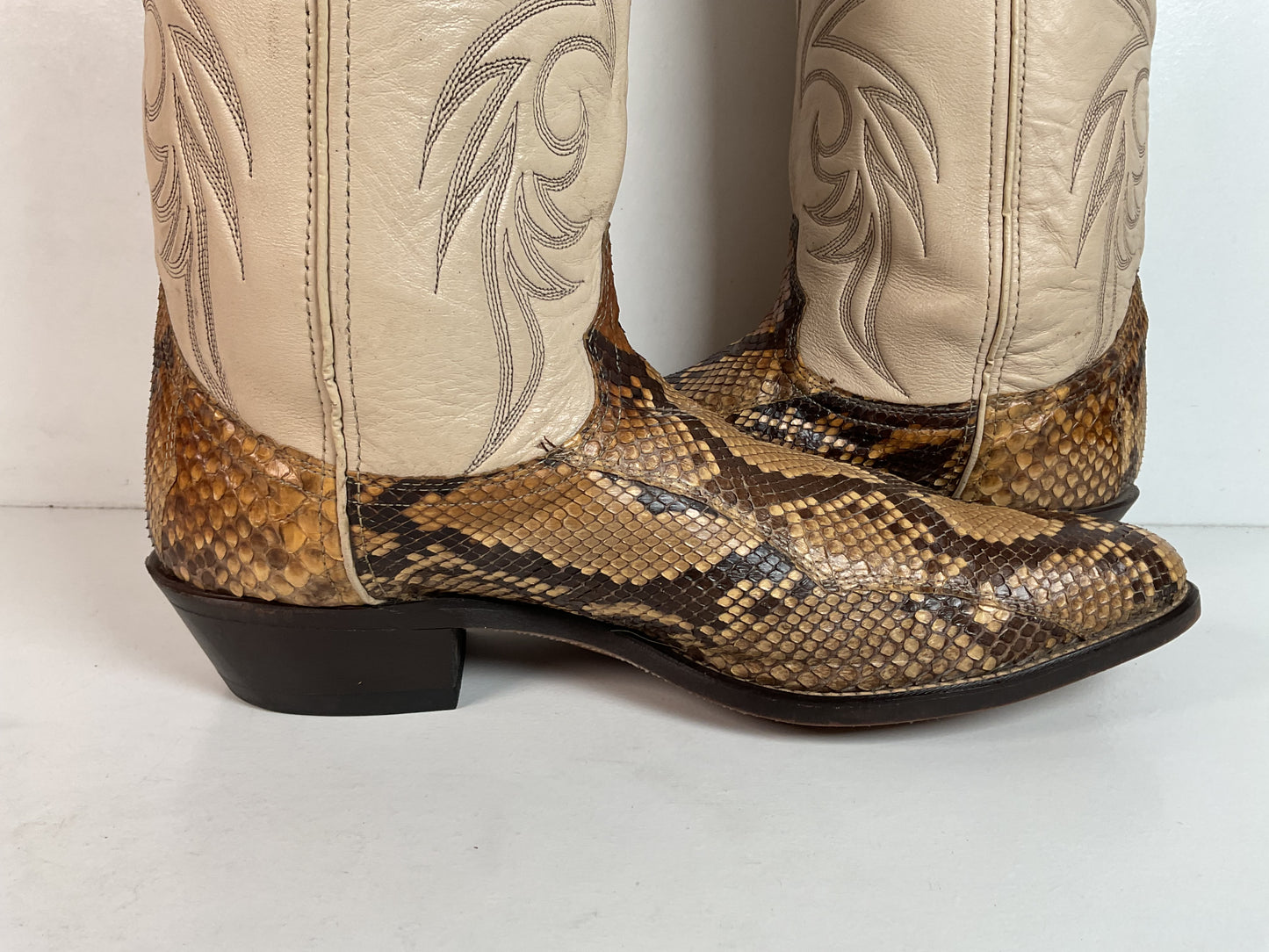 Vintage Laredo Front Cut Python Cowboy Boots 12 D USA Made Snakeskin