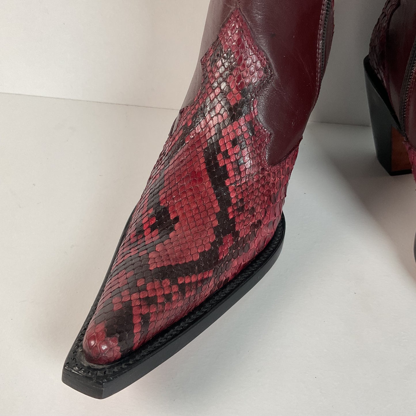 Western Snakeskin Stiletto Boots | Burgundy Python | Men’s 7.5 | Women’s 9