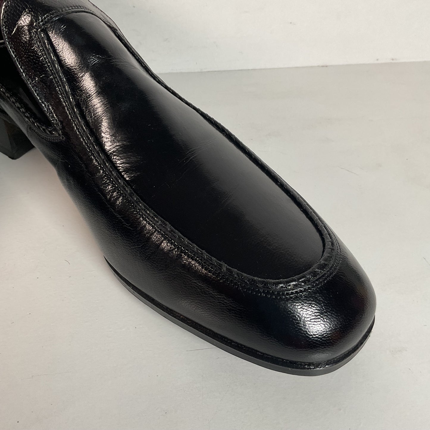 Vintage Florsheim Designer Collection | Apron Toe Loafers | 1970s | Black | 12 B