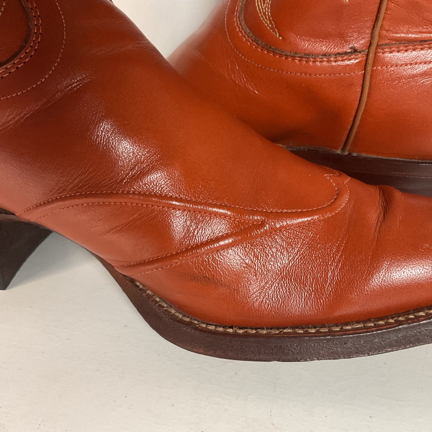 Vintage Justin Burnt Orange Cowgirl Boots 7 C USA Made