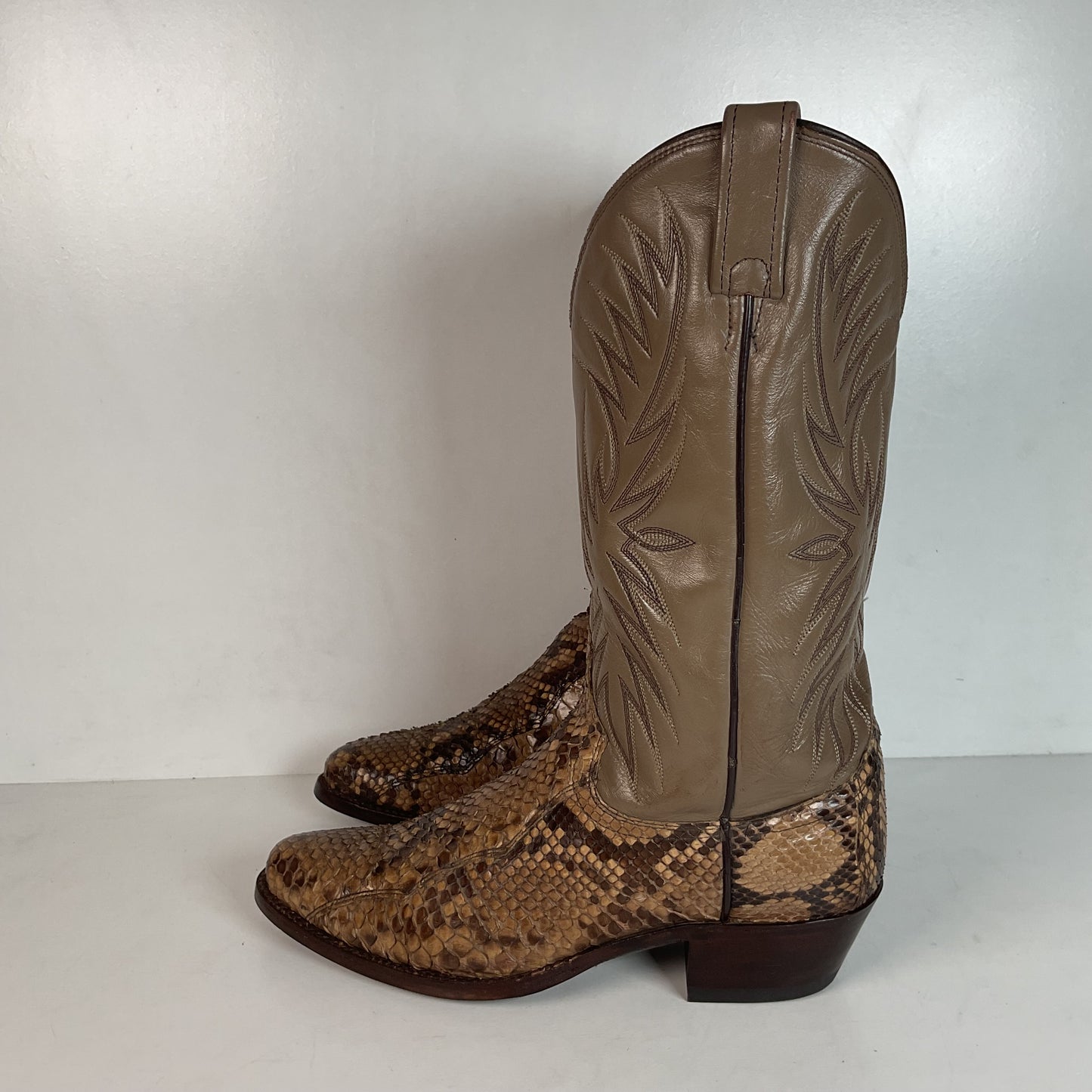 Dan Post Front Cut Python Cowboy Boots 9 D Snakeskin USA Made Recrafted
