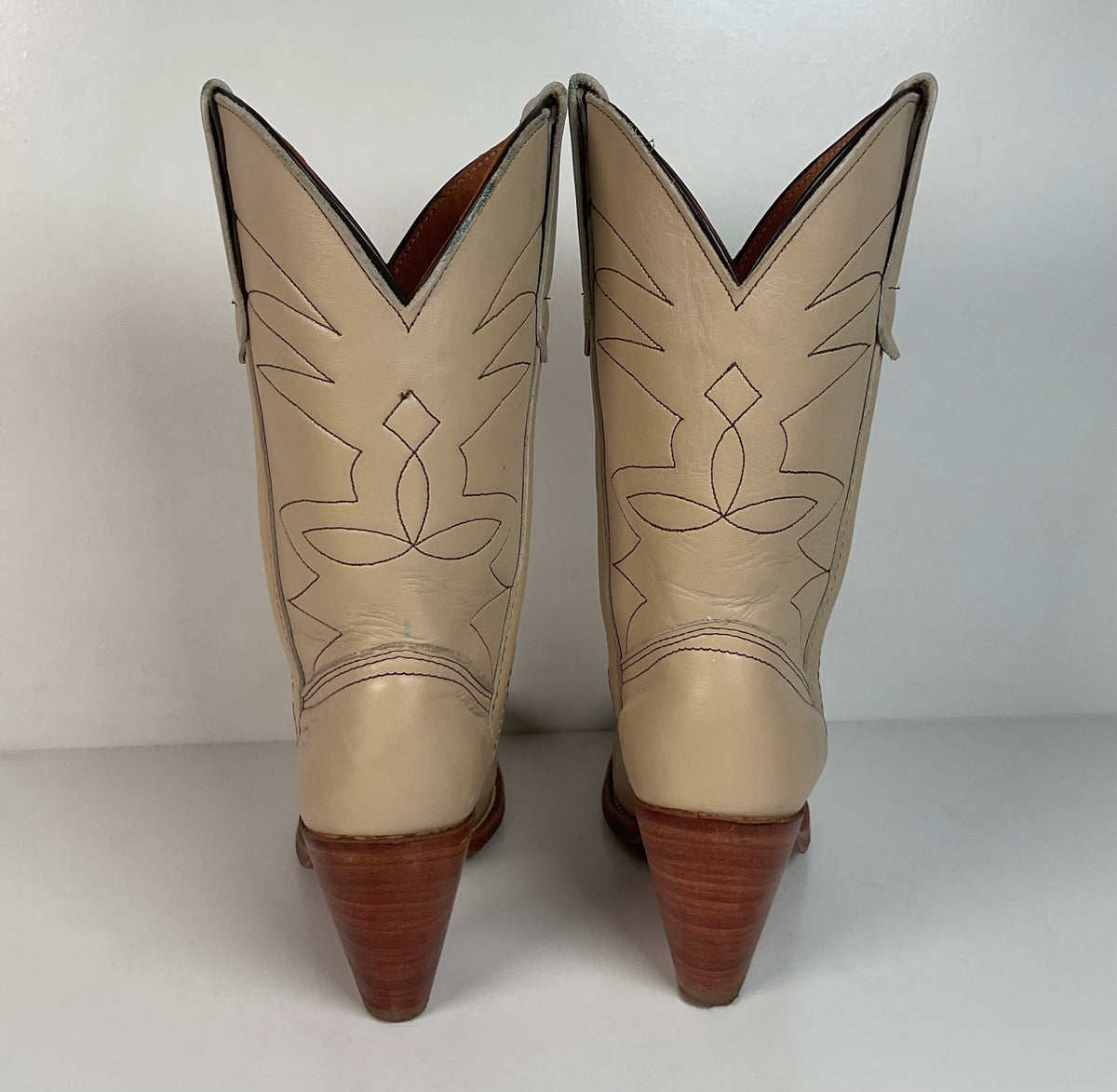 Vintage Frye Cowgirl Boots | Original Box | Alabaster | Women’s 8 B