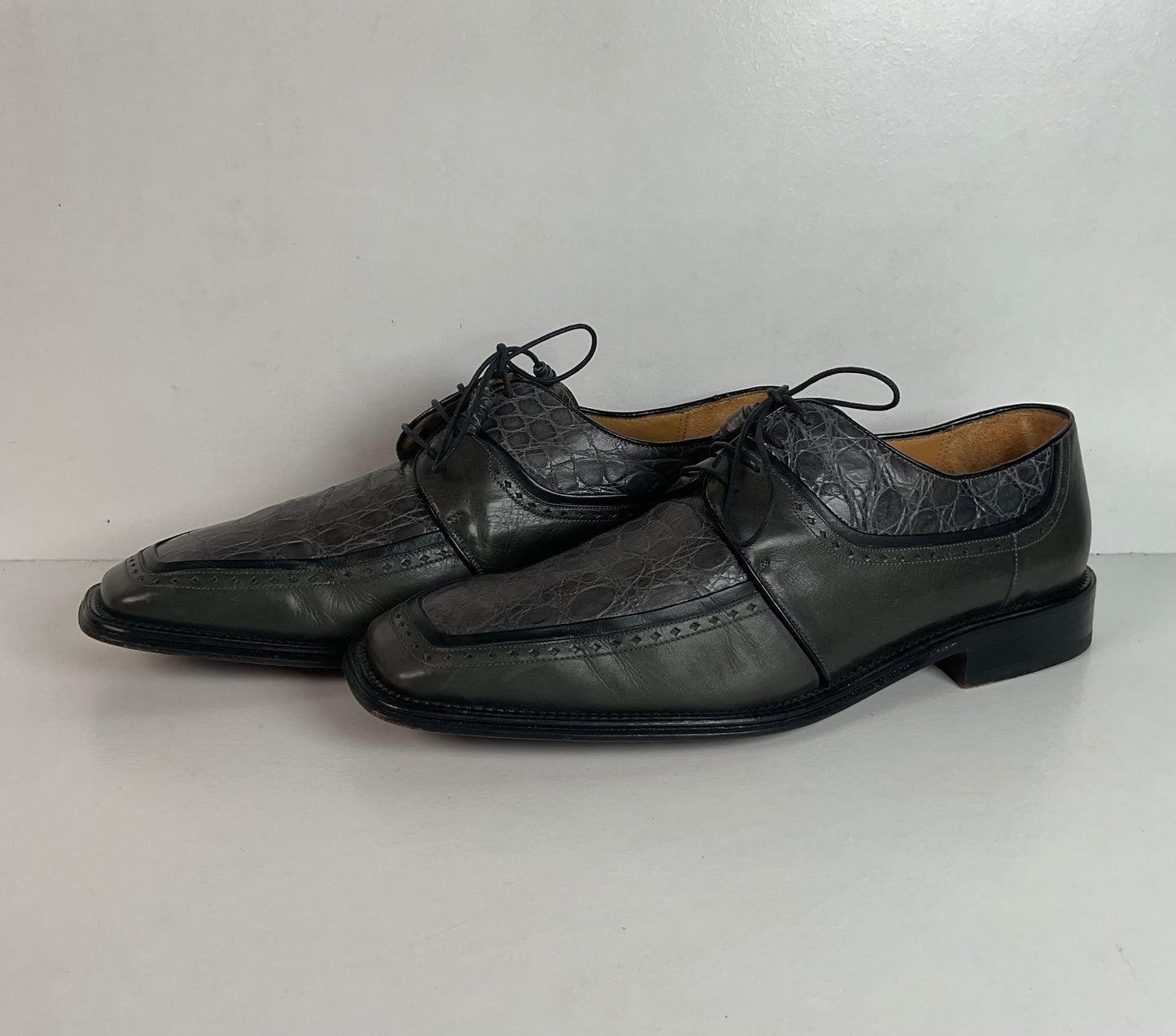 Mezlan Grey Crocodile Derby Shoes 10 M Exotic Bias Cut