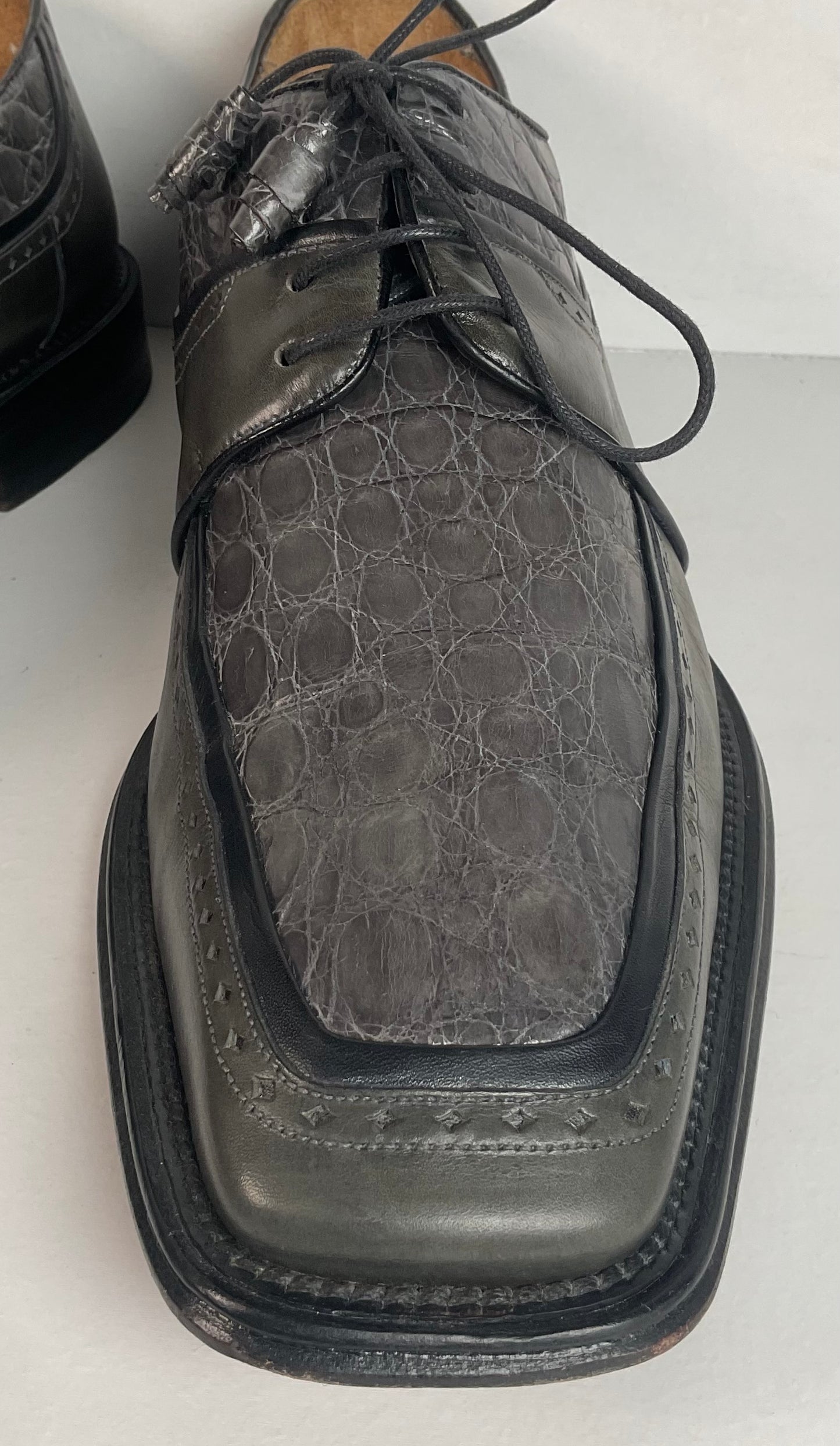 Mezlan Grey Crocodile Derby Shoes 10 M Exotic Bias Cut