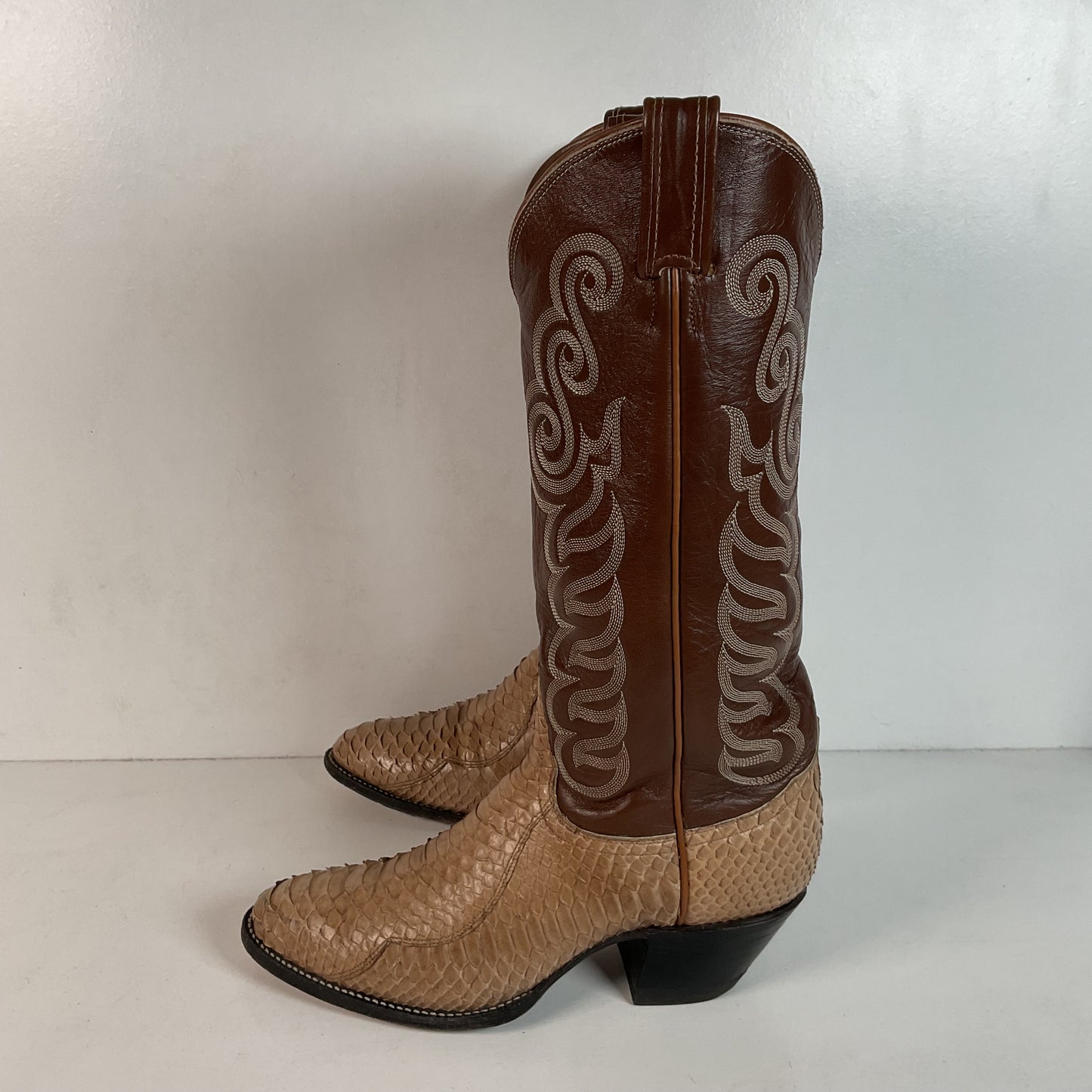 Tony Lama Snakeskin Cowboy Boots | Gold Label | Men’s 7.5 C | Women’s 8.5