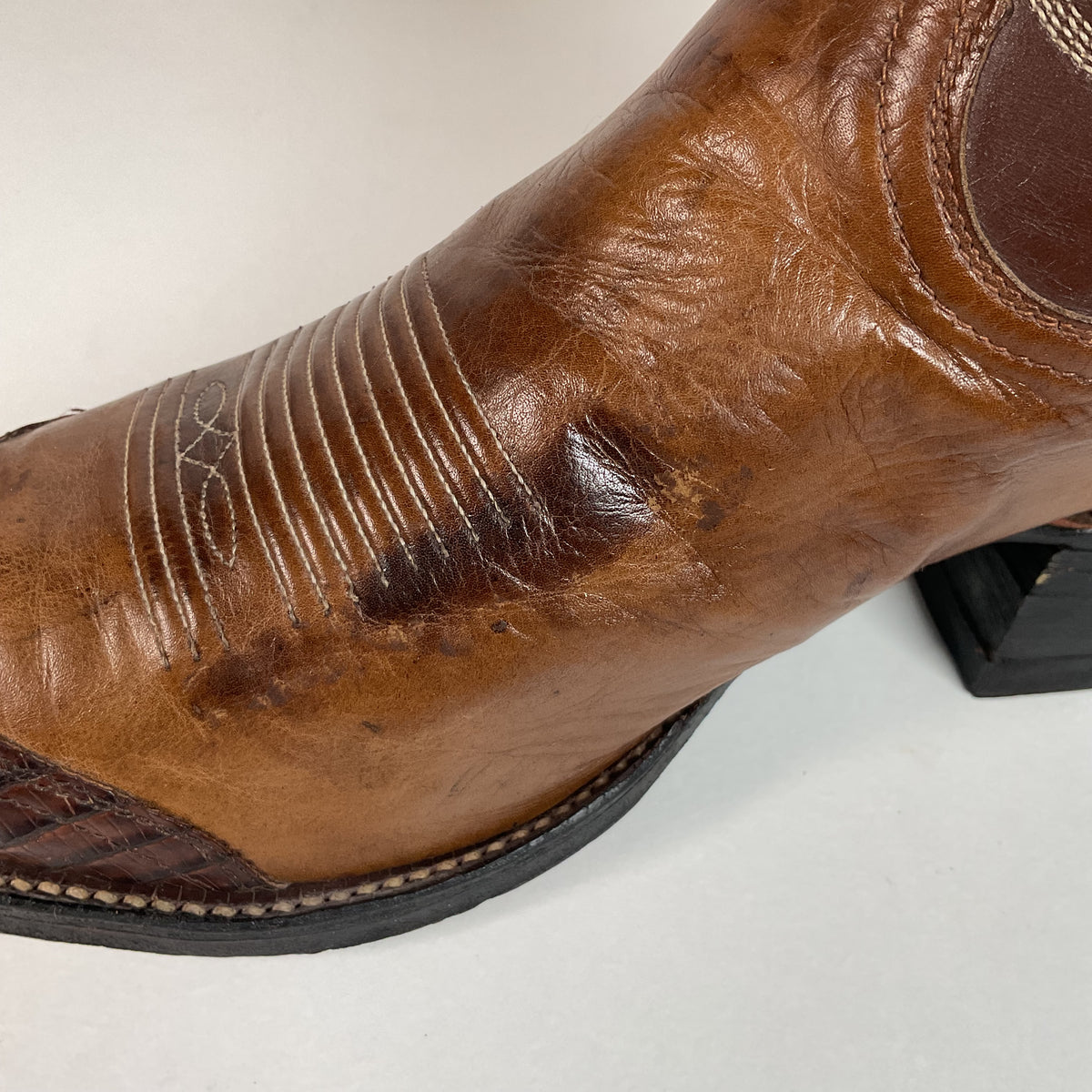 Vintage Tony Lama Lizard Wingtip Cowboy Boots | Gold Label | Men’s 9.5 D