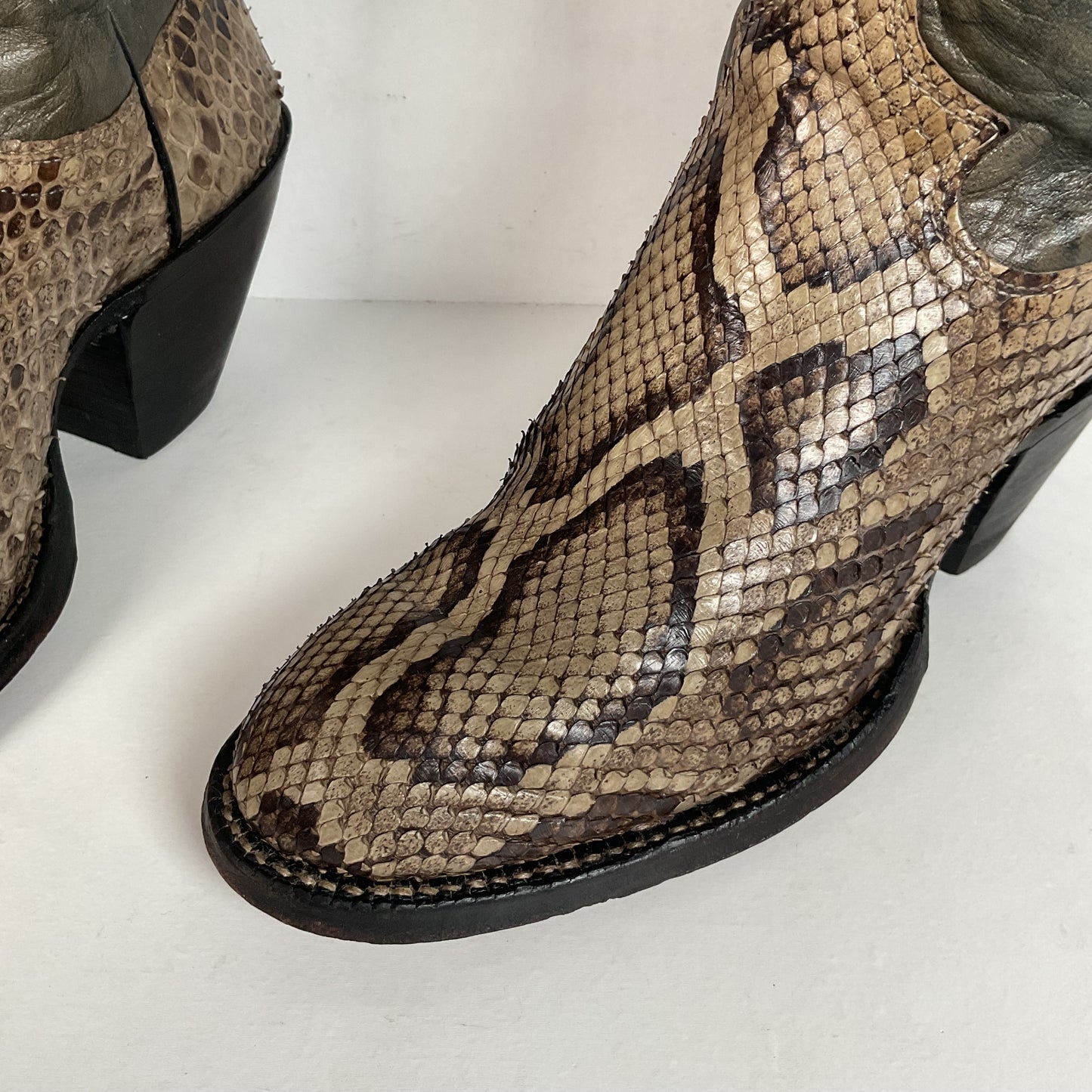 Vintage Justin Butterfly Cowgirl Boots | Snakeskin Inlay | USA Made | Women’s 5 B
