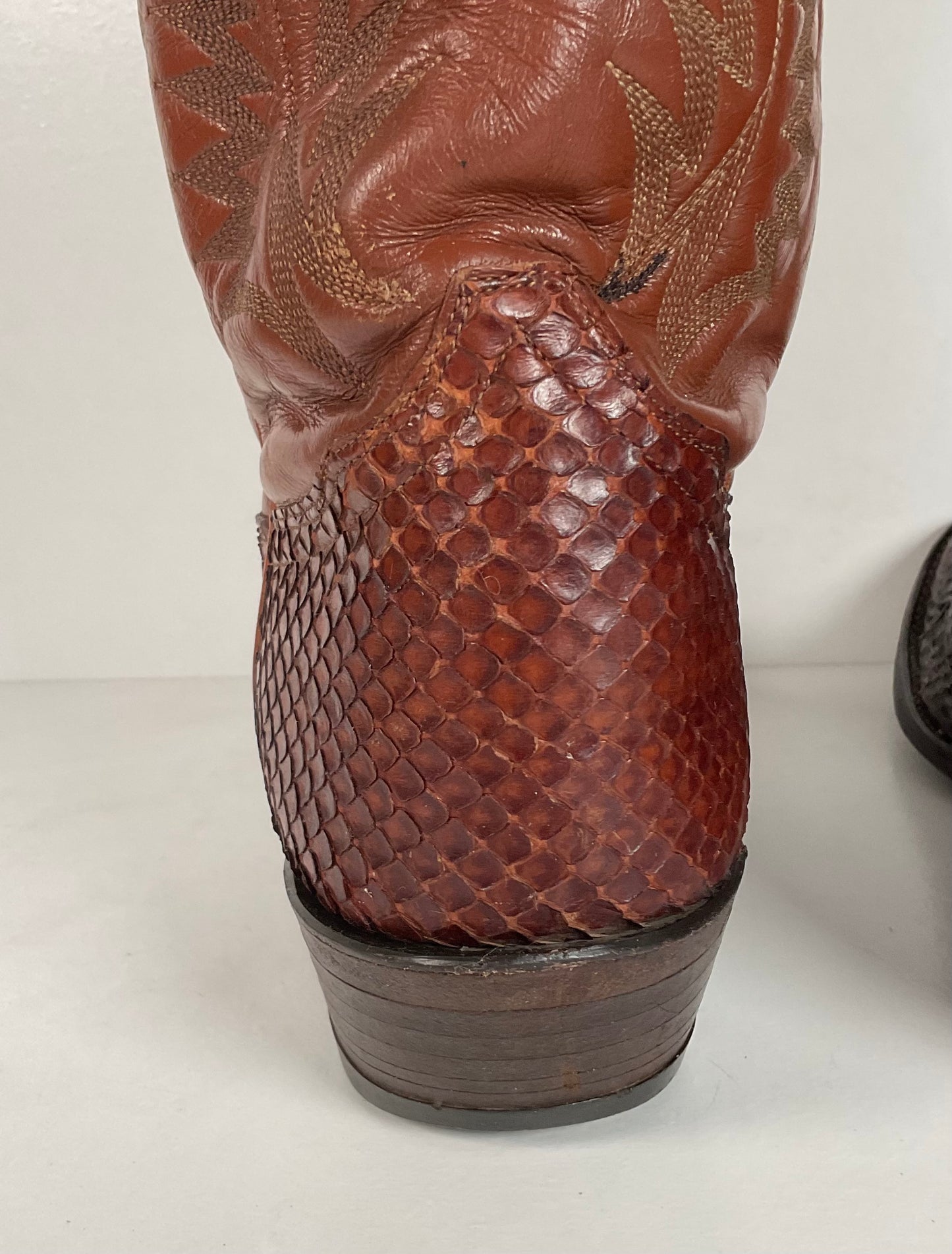 Tony Lama Anaconda Cowboy Boots | Exotic Snakeskin | Thrashed | Gold Label | 9.5