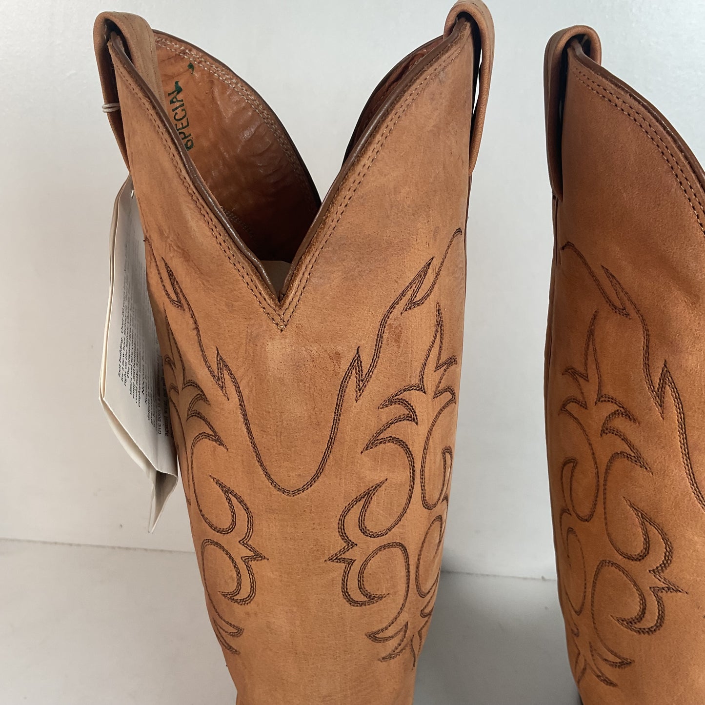 Nocona Wildebeest Wingtip Cowboy Boots Men’s 8.5 D USA Made Exotic Suede