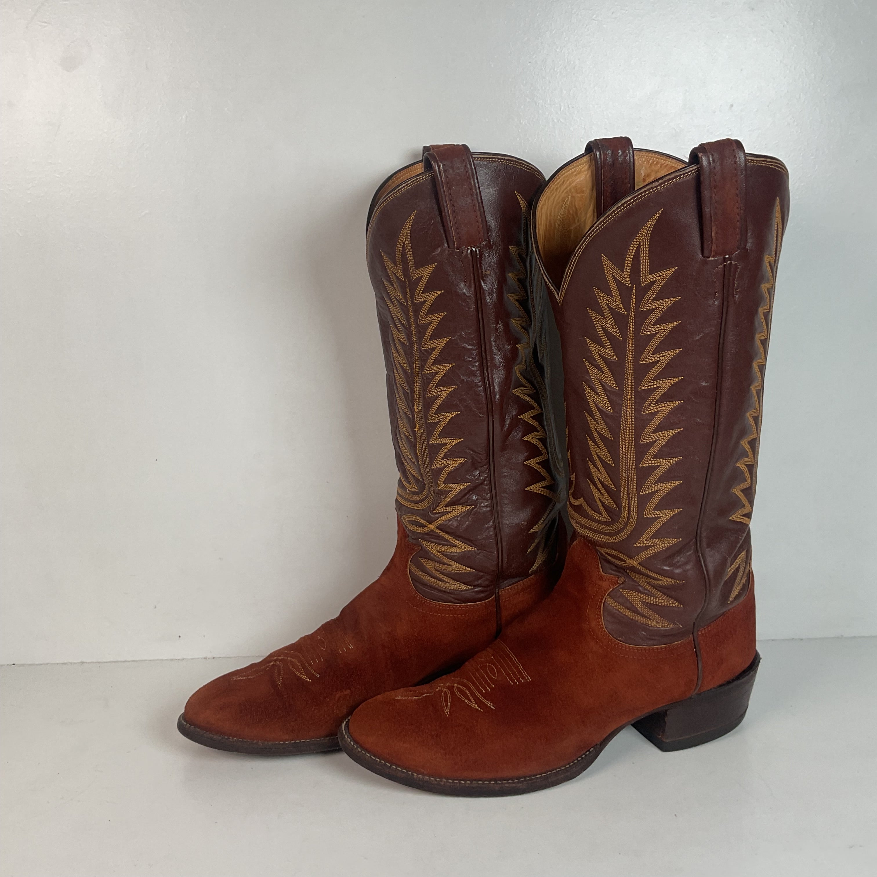 Vintage Tony Lama Pig Skin Suede Cowboy Boots 9 E Gold Label – Lake's ...