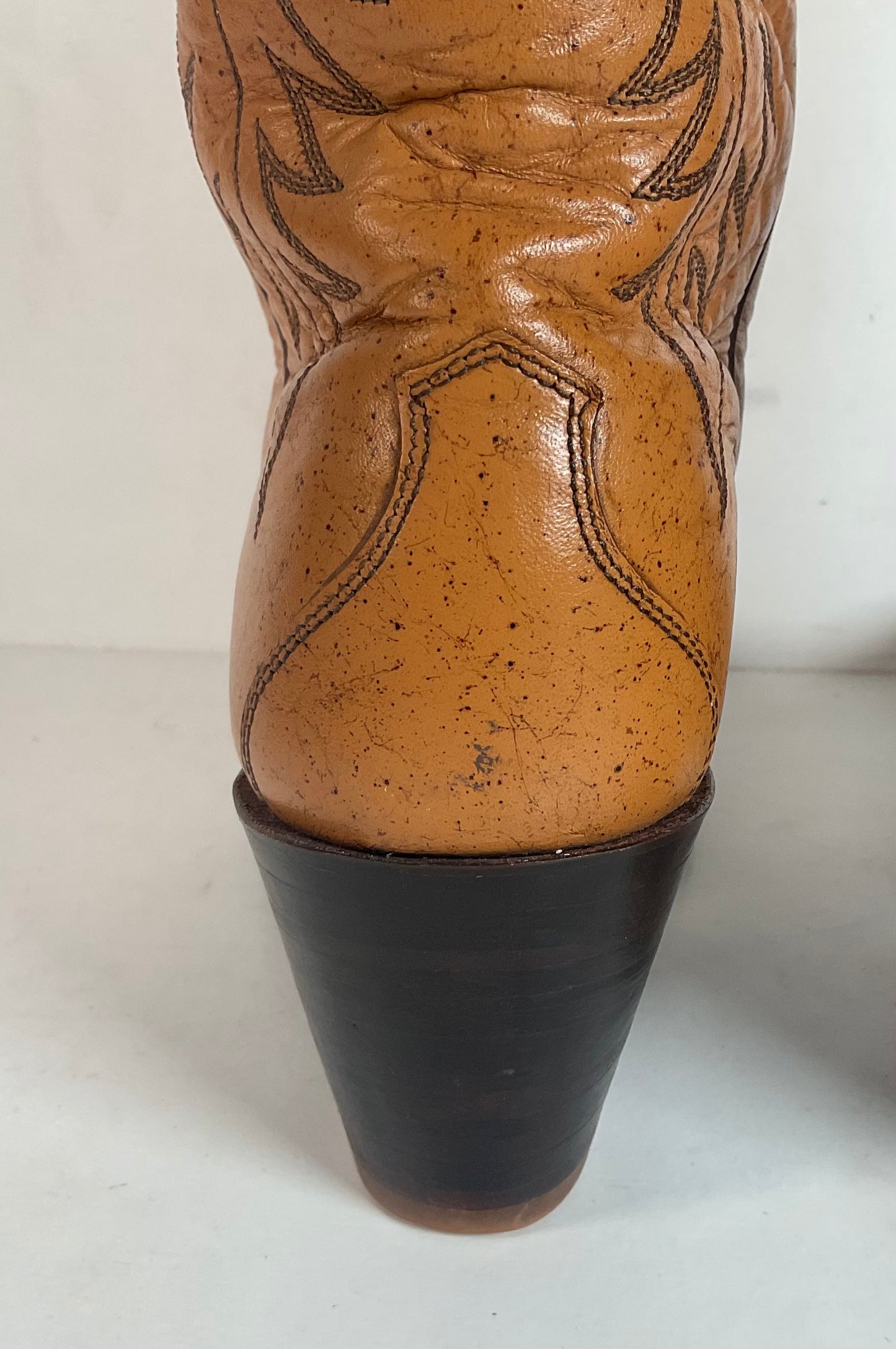 Vintage Justin Tall Cowgirl Boots 8 A Stitched Leaf Tooled Overlay