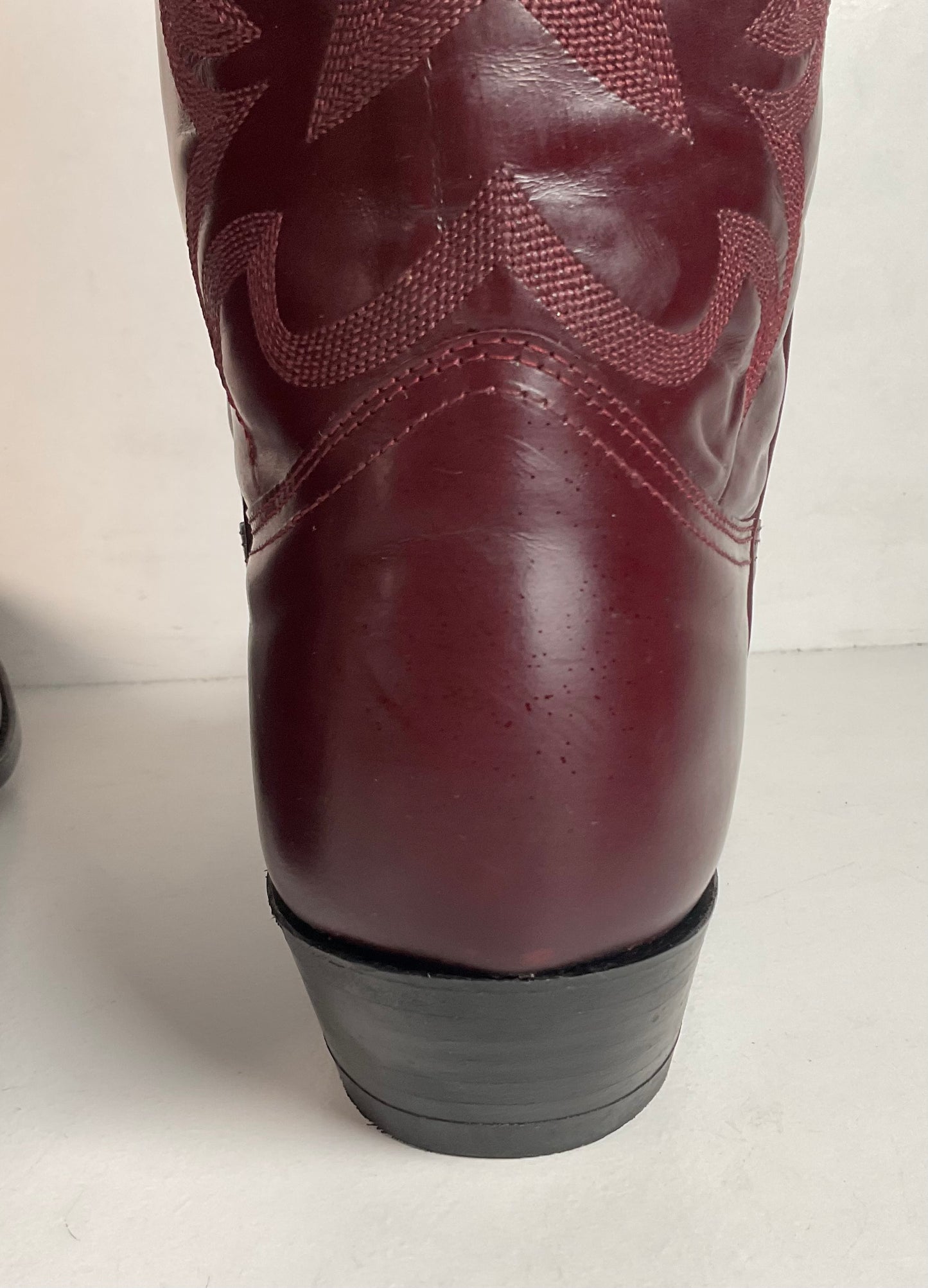 Vintage Nocona Legacy Cowboy Boots 9.5 E Burgundy Calf USA Made