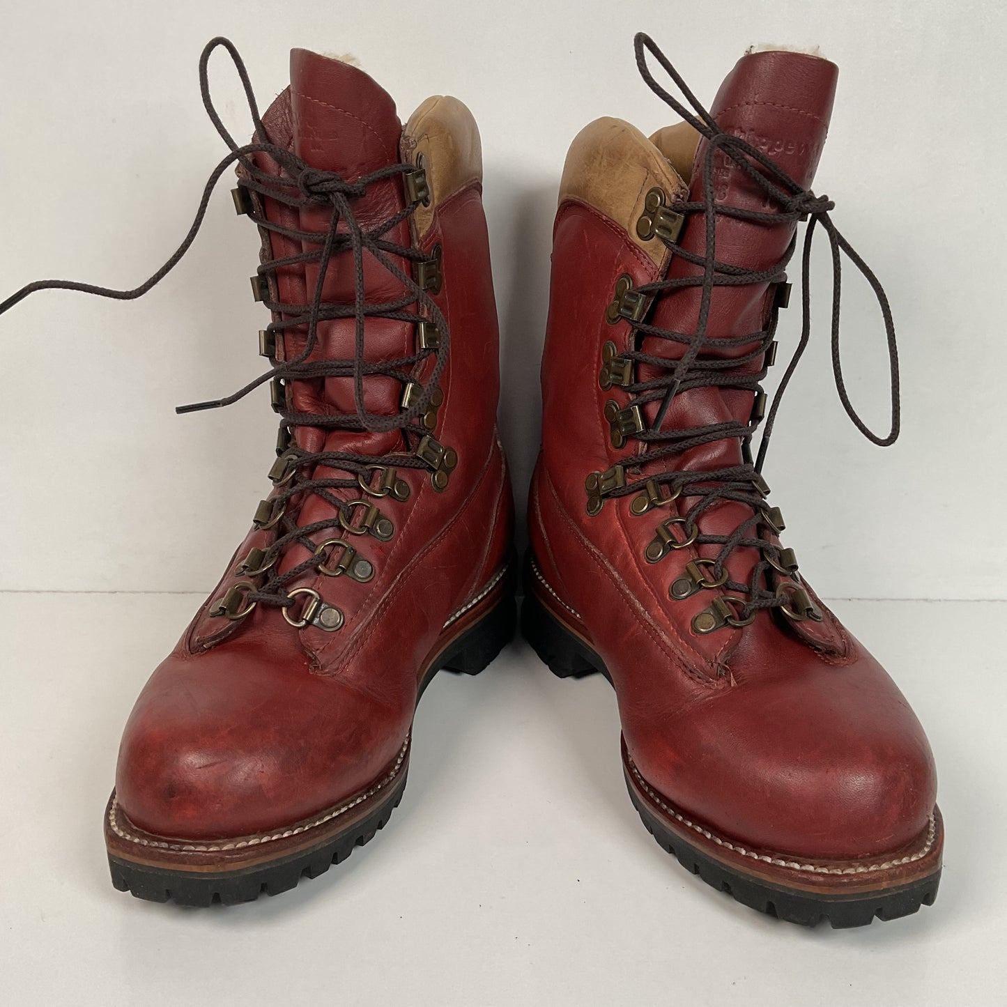 Chippewa Kush N Kollar Shearling Mountaineering Boots Men’s 6.5 E | 7.5 Women’s