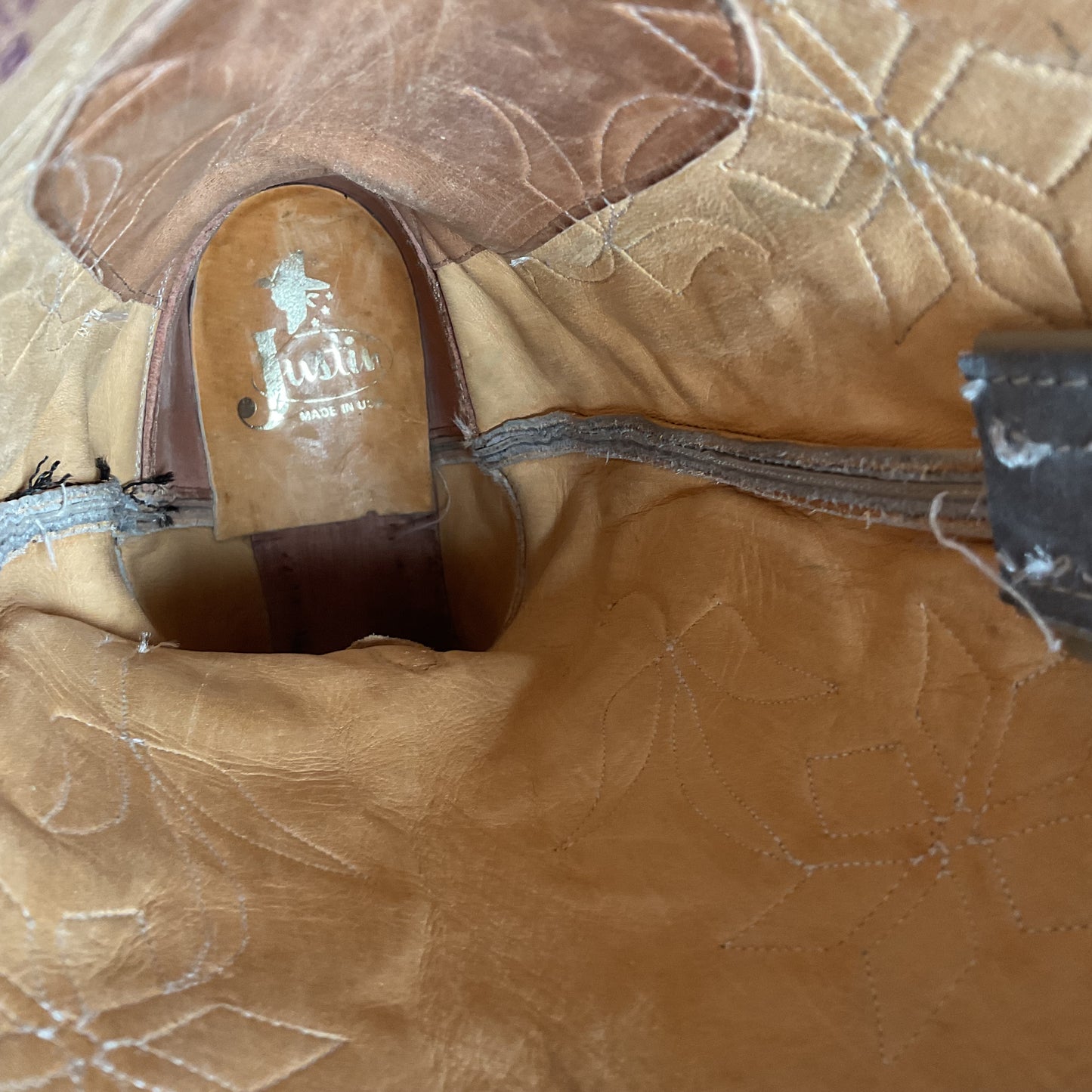 Vintage Justin Women’s Flower Cowgirl Boots | Tooled Inlay | USA Made | 8 B