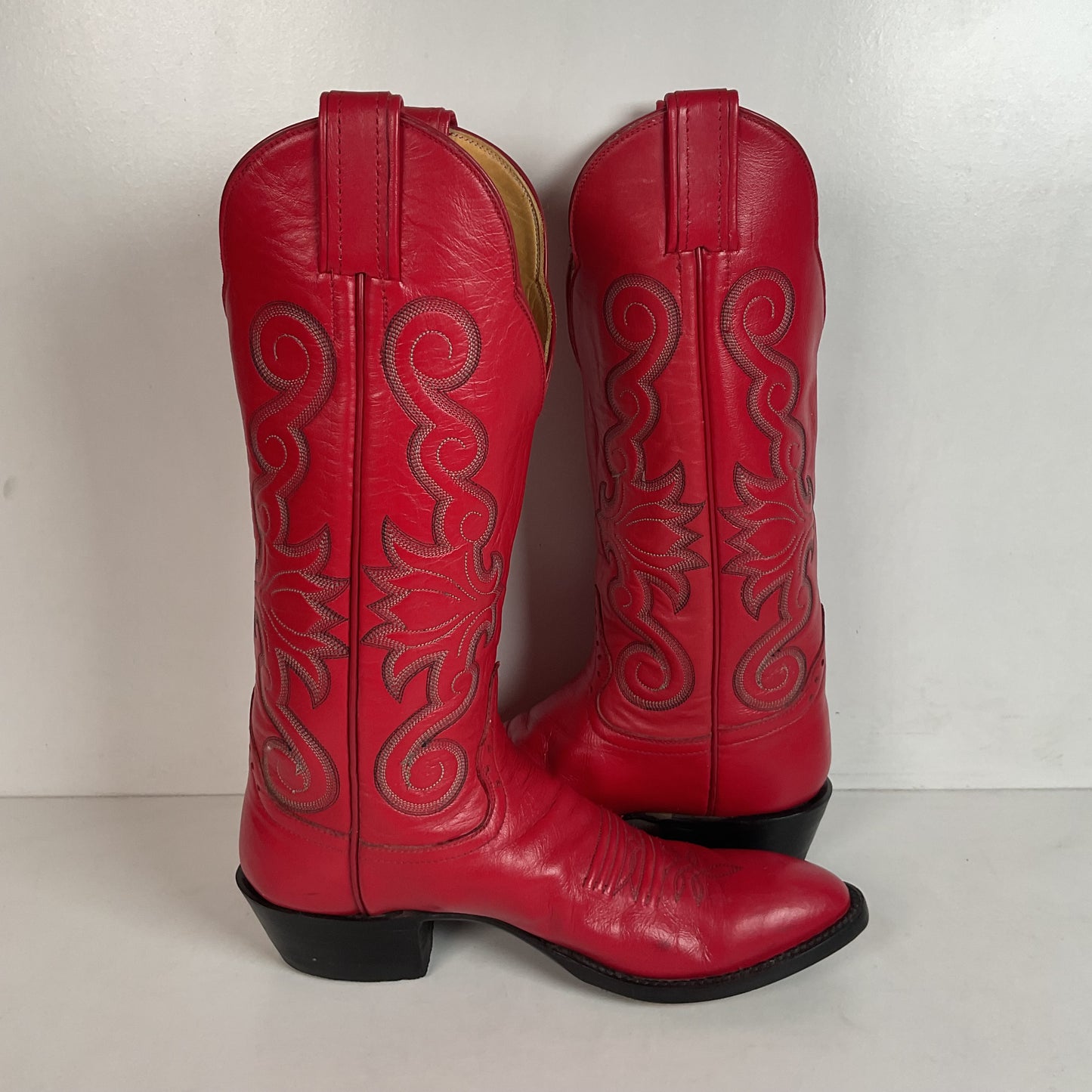 Honcho Custom Ruby Red Cowgirl Boots 8 A USA Made Scallop Top