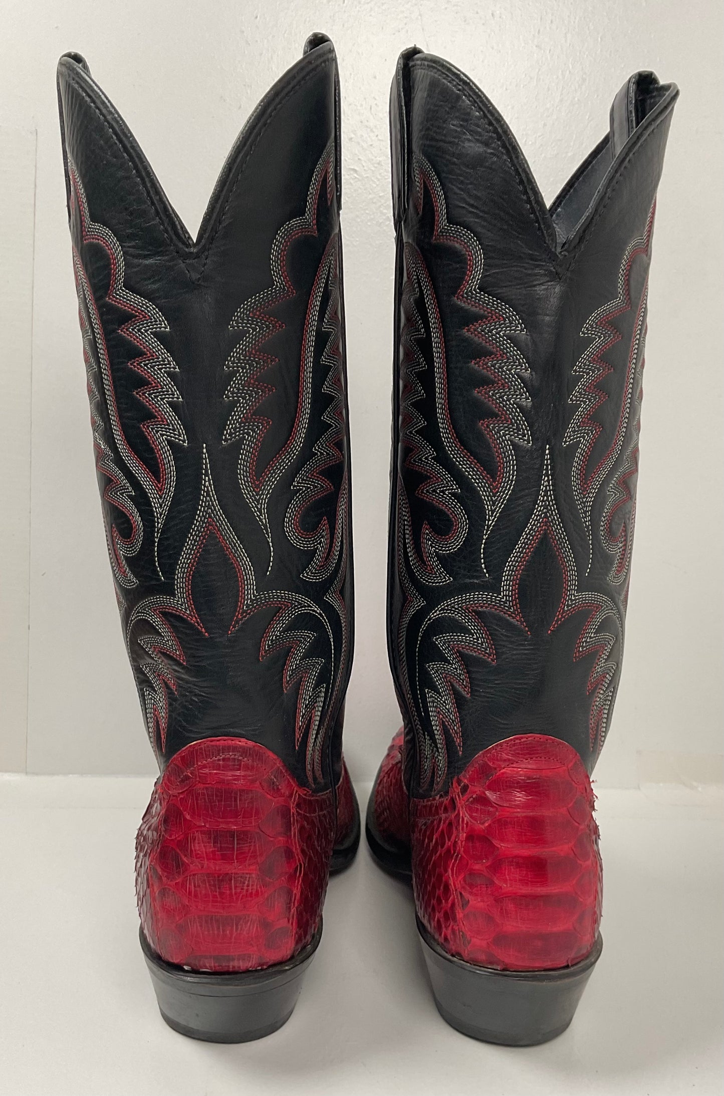 Vintage Laredo Ruby Red Python Snakeskin Cowboy Boots 8 D USA Made Back Cut