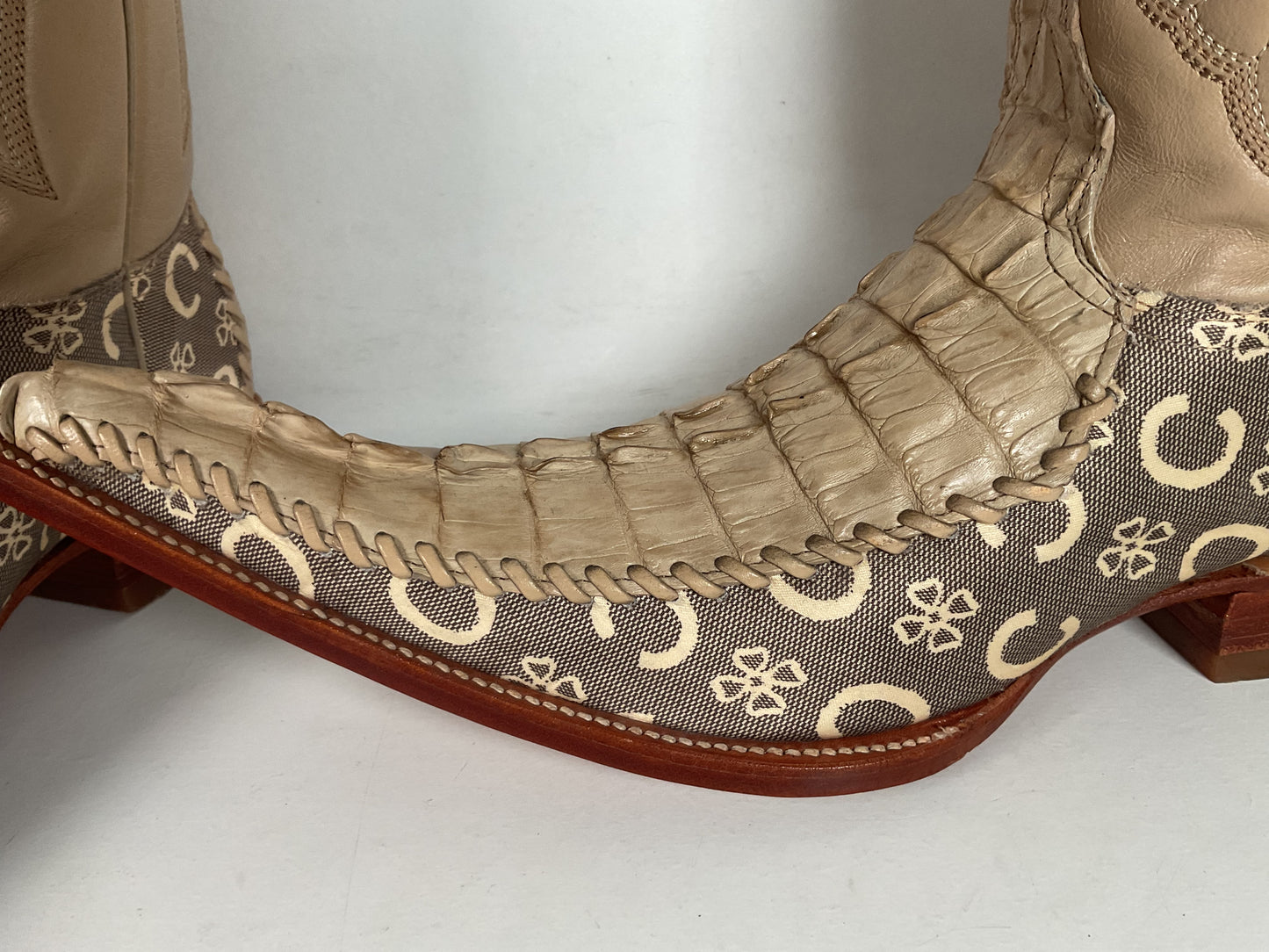 Los Altos Caiman Crocodile Boots | Exotic | Pointy Toe | Cream | Men’s 9 EE