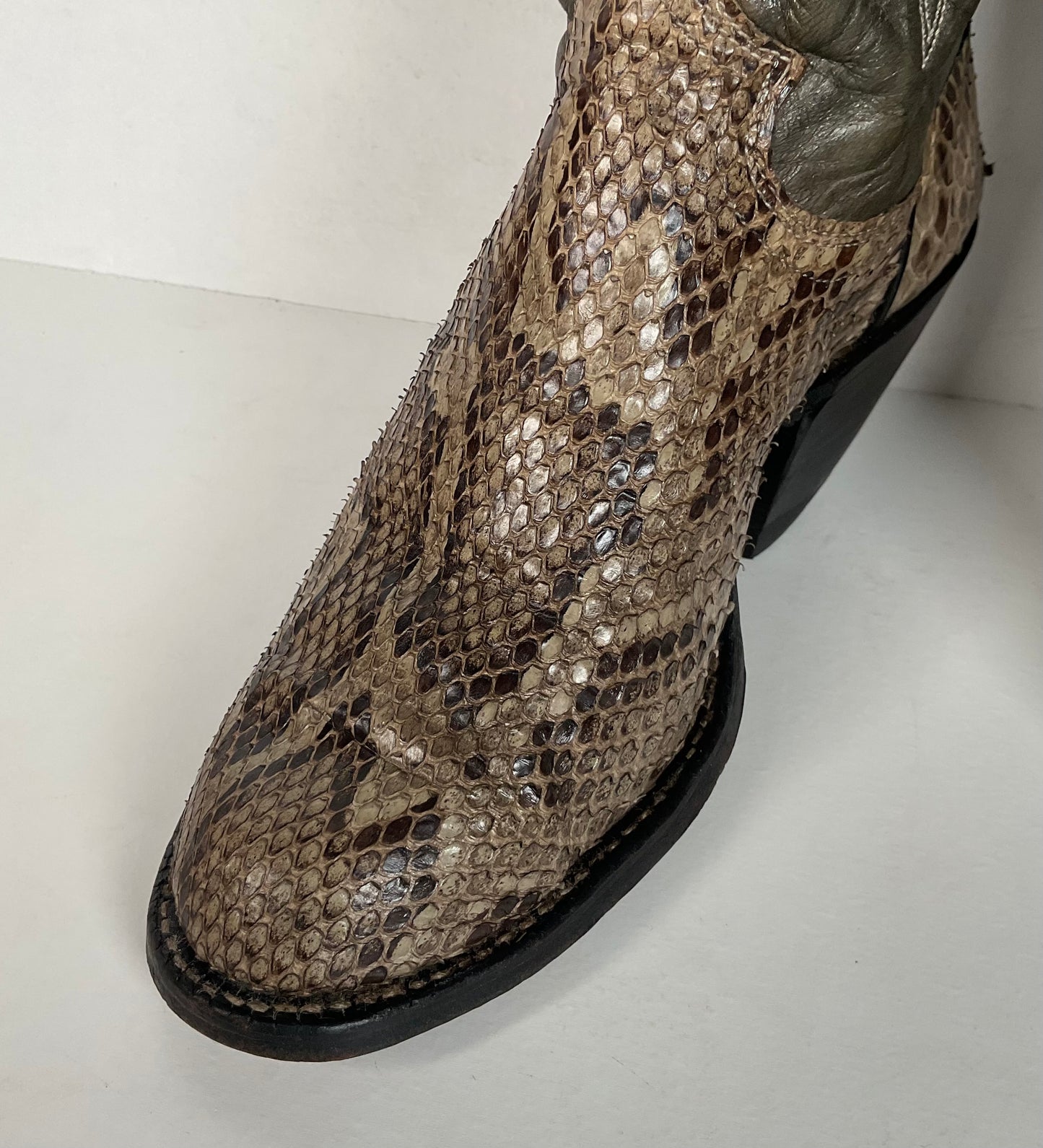Vintage Justin Butterfly Cowgirl Boots | Snakeskin Inlay | USA Made | Women’s 5 B