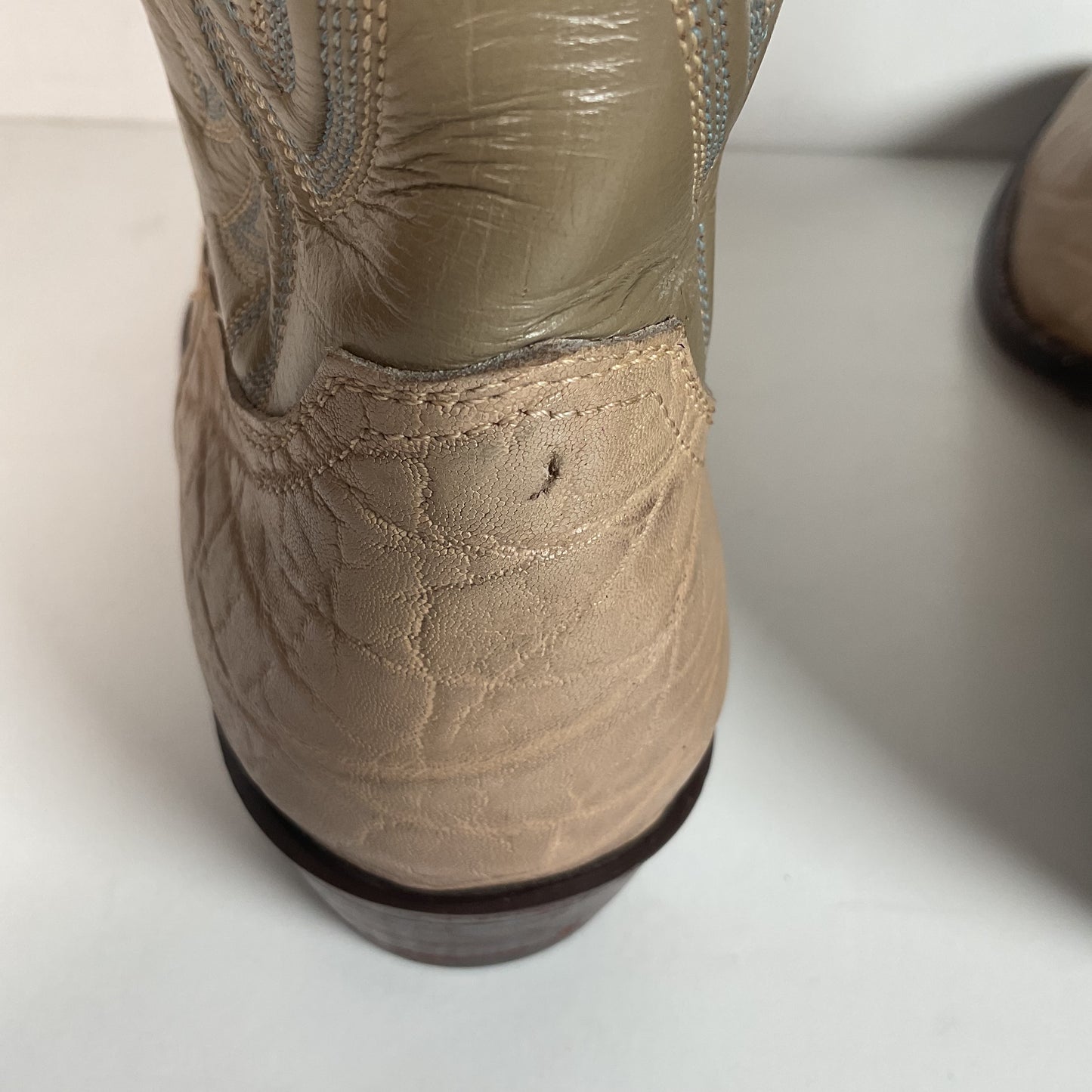 Vintage 1960s Justin Exotic Elephant Cowboy Boots 11 B Old White Label