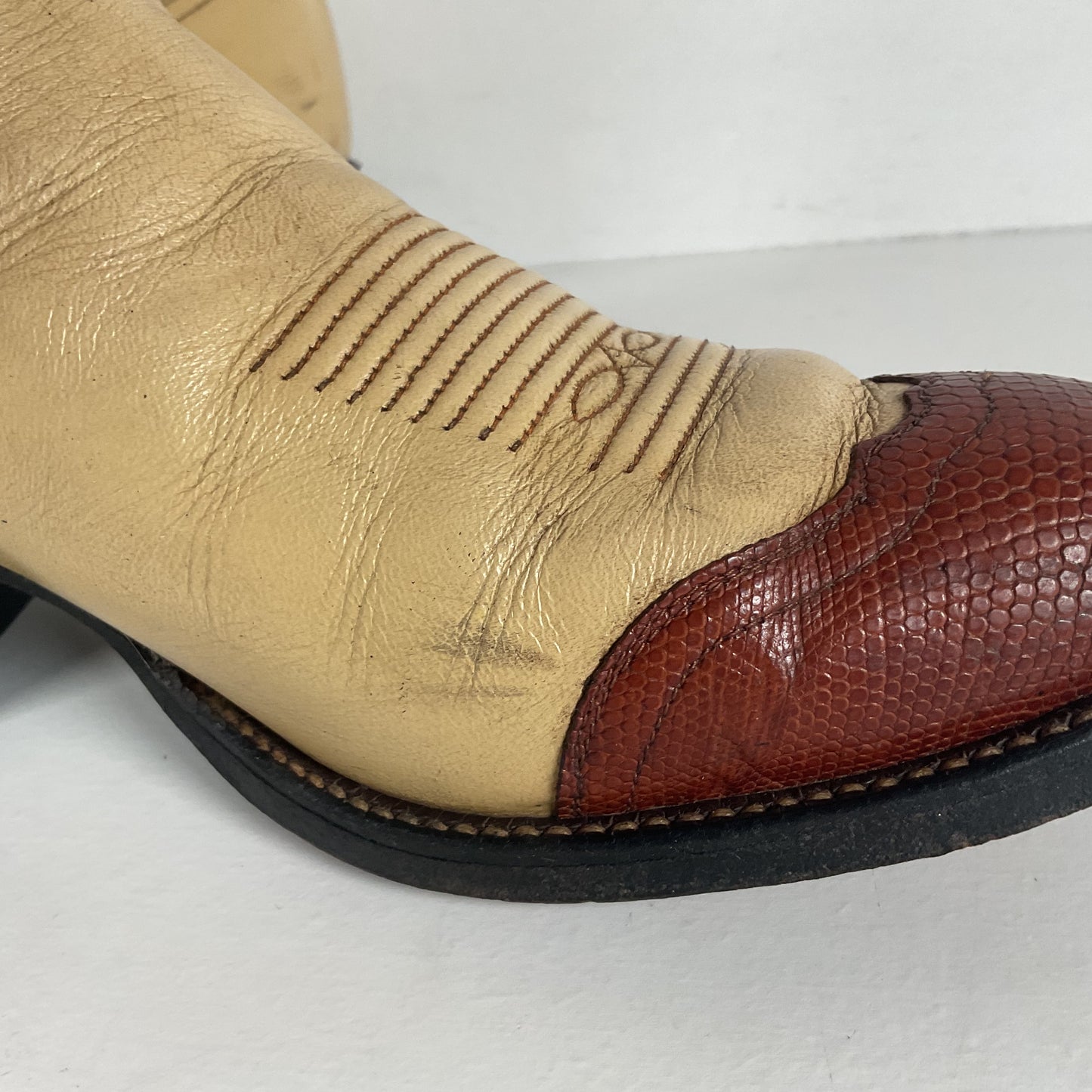 Vintage Tony Lama Urban Cowboy Boots | Lizard Wingtip | Gold Label | Men’s 9 B