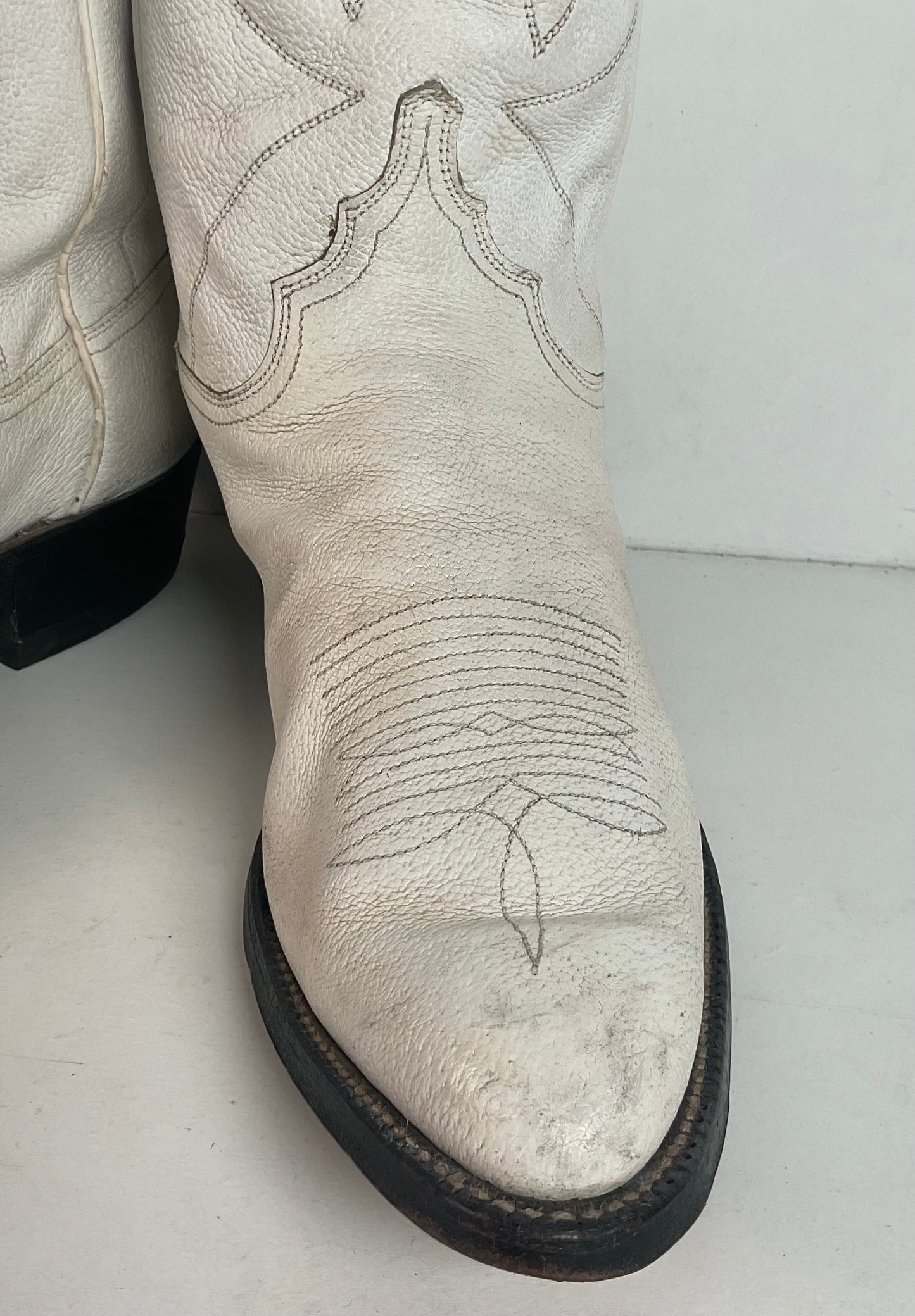Vintage Justin White Label Cowboy Boots | USA Made | Men’s 9.5 D