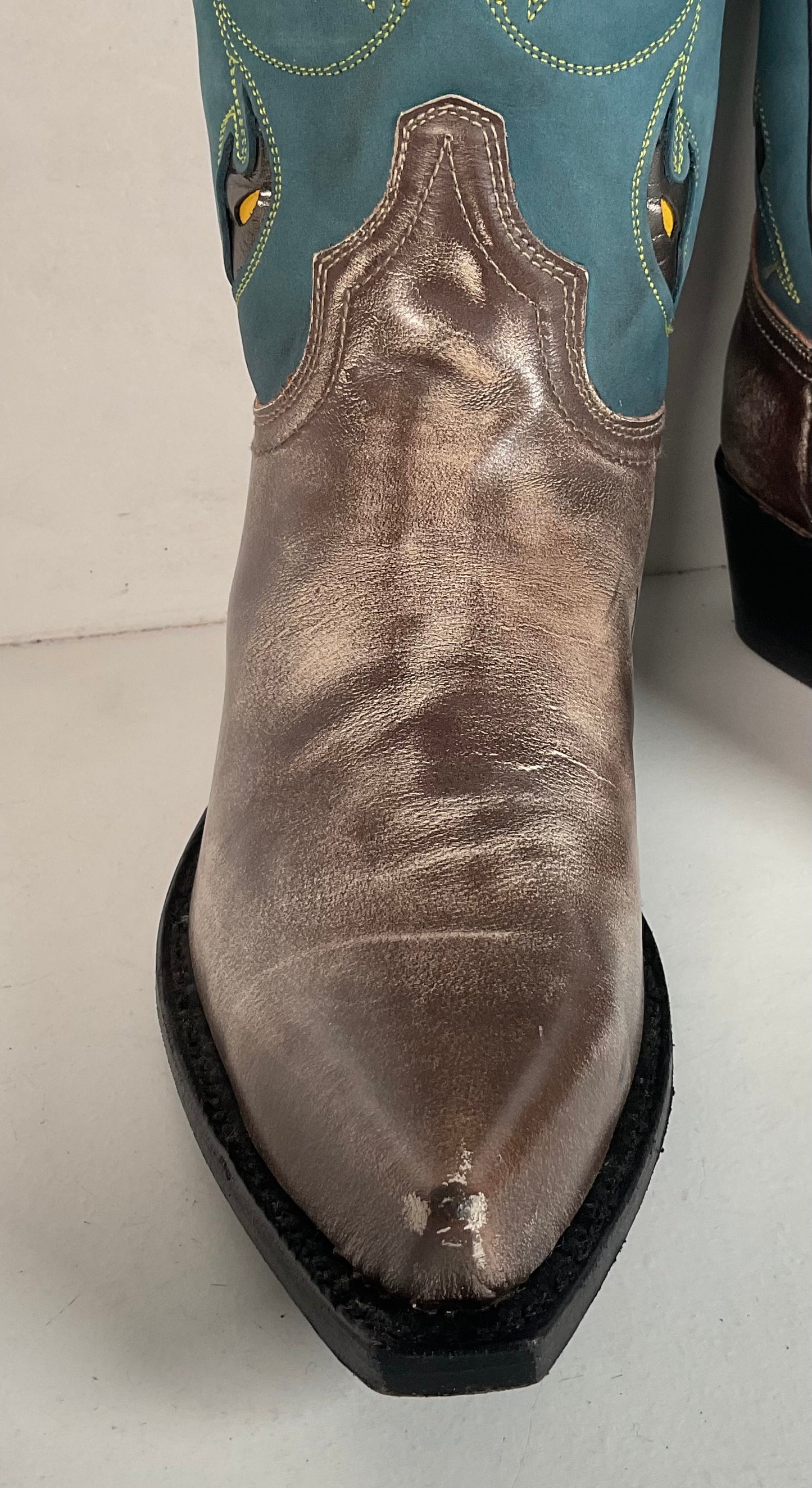 Frye Metallic Cowgirl Boots 7 M Tooled Inlay Snip Toe