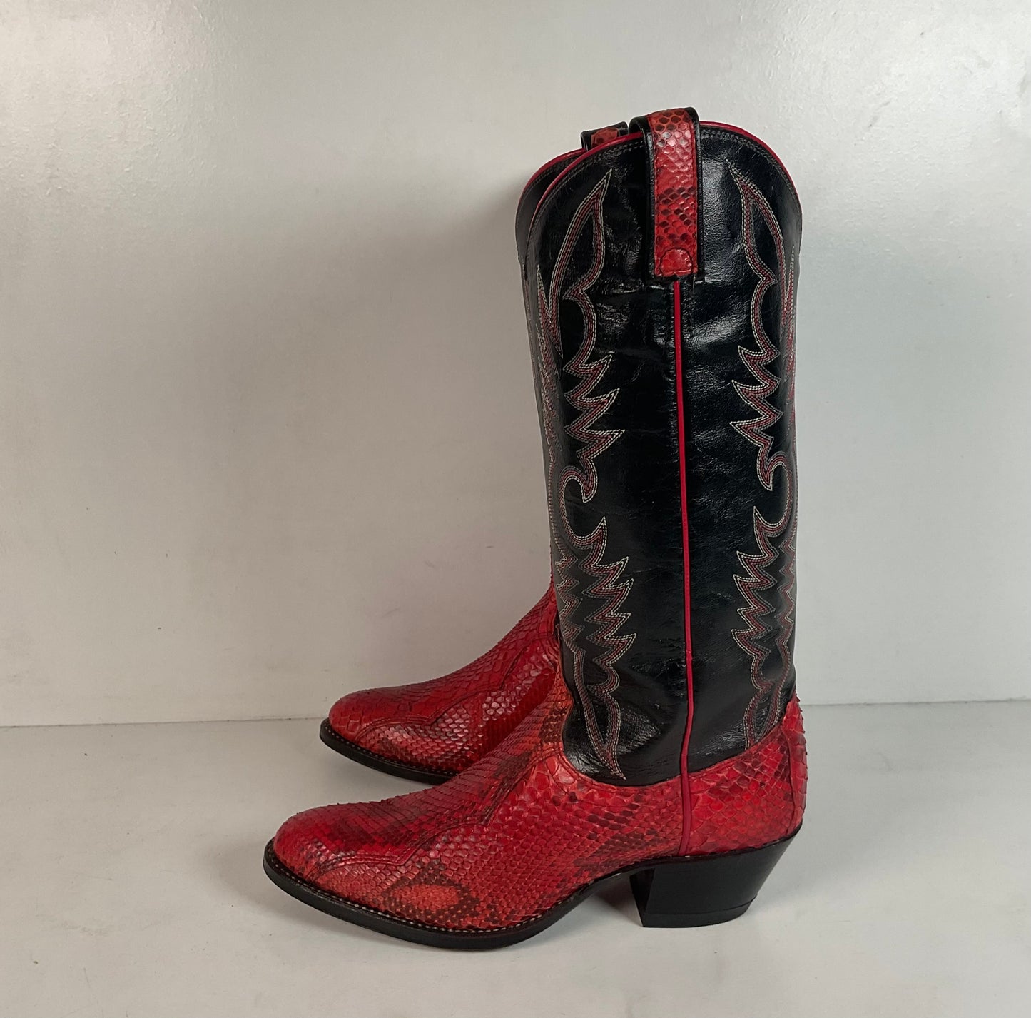 Vintage Dan Post Red Python Snakeskin Cowgirl Boots 7 M USA Made