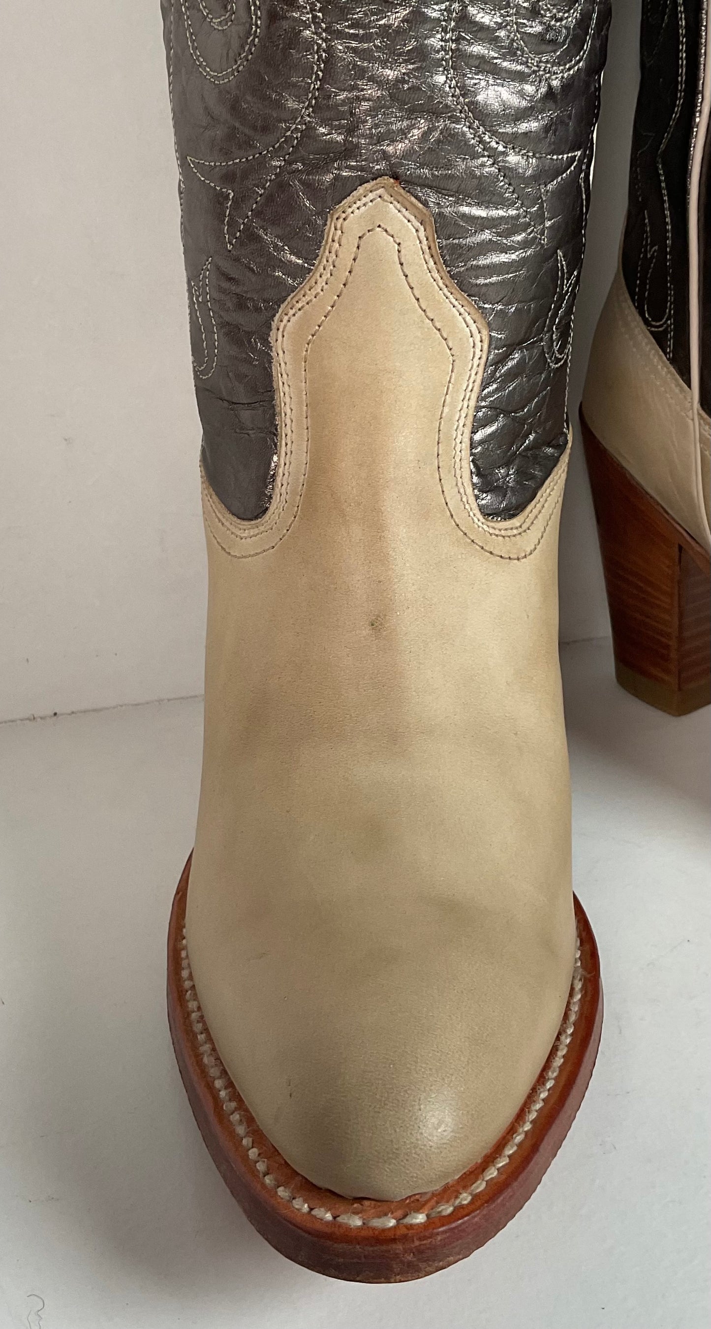 Frye Women’s Mustang Riding Boots 8 M Made In Spain