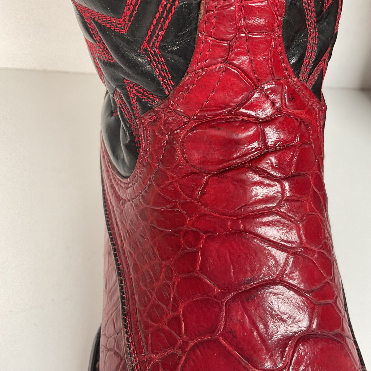 Vintage Cowtown Algonquin Toe Cowboy Boots | Pre-Ban Sea Turtle | Red | Men’s 8 D